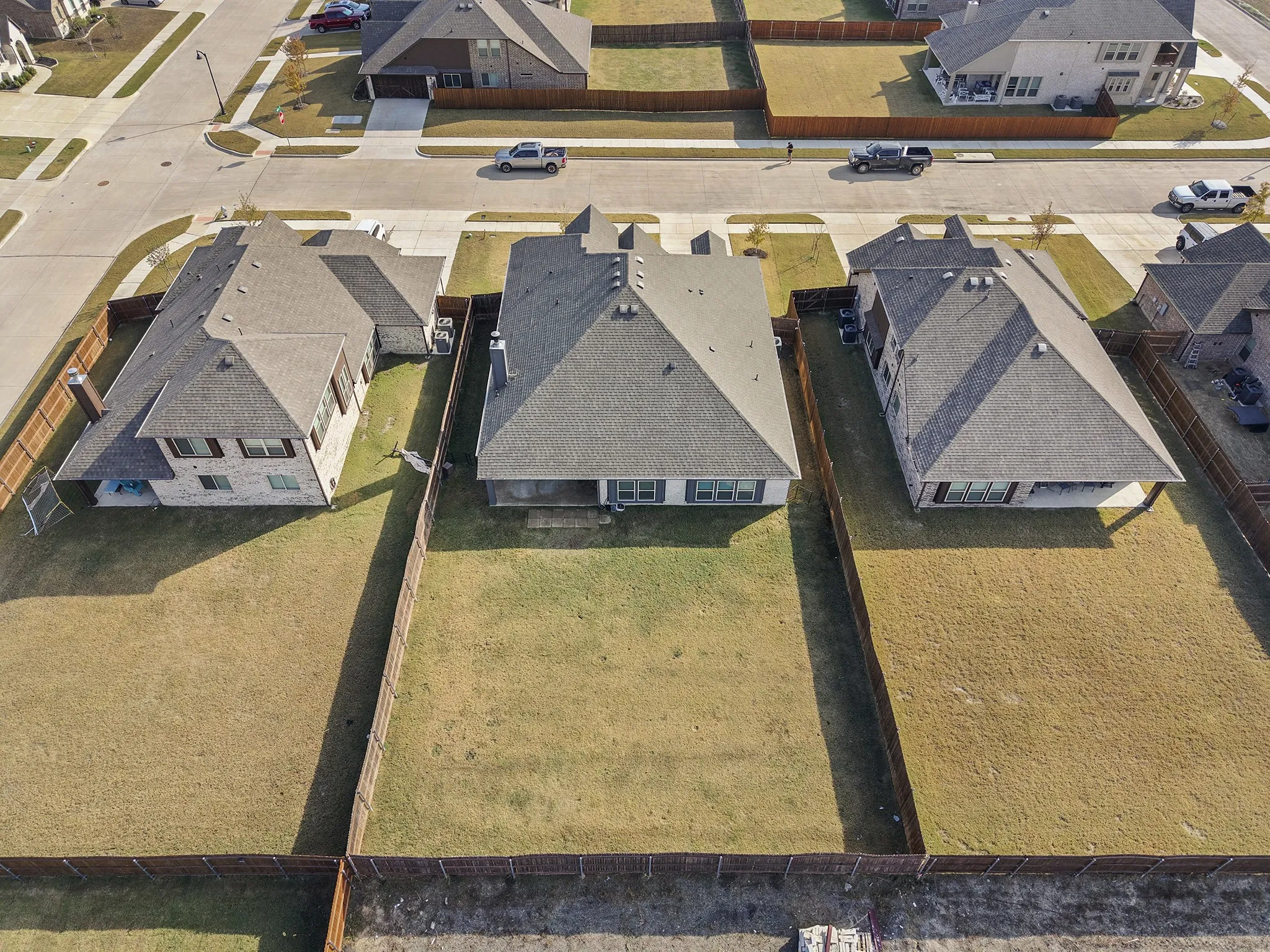 Single Family Residence For Sale in Ellis County , 213 Perennial Way, Waxahachie, Texas 75165, 3 Bedroom, 3 Bathroom, 2 Garage spaces, 2,535 Sqft, built in 2022, mls#21234814, Real Estate Agent in Waxahachie, Homes For Sale in Ellis county, Homes For Sale in Waxahachie, Realtor in Waxahachie Texas, Real Estate Brokerage Independent Realty Texas, Luminita Cordes Realtor