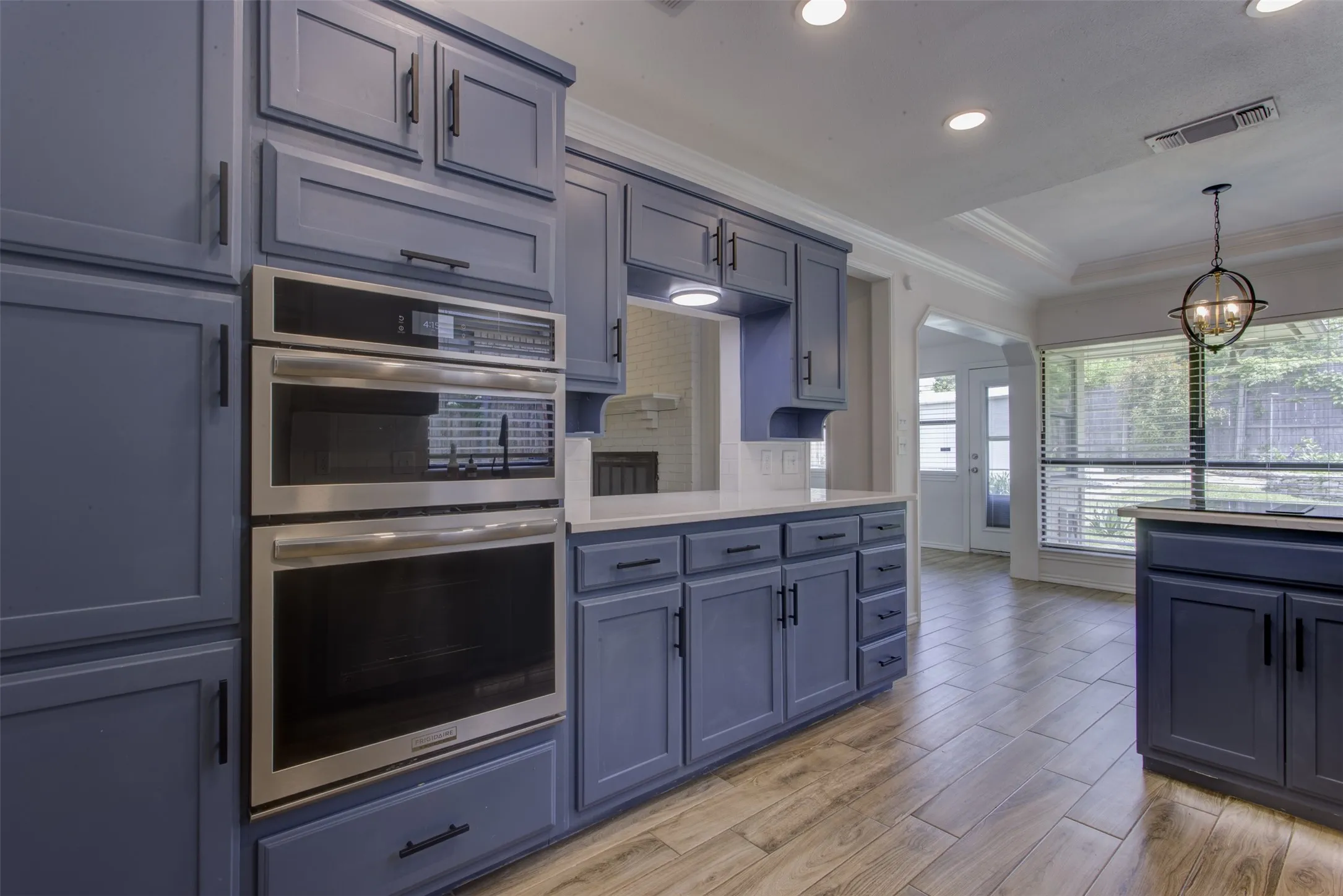 Single Family Residence For Sale in Tarrant County , 6921 Weatherwood Road, Fort Worth, Texas 76133, 3 Bedroom, 2 Bathroom, 2 Garage spaces, 1,830 Sqft, built in 1984, mls#21234830, Real Estate Agent in Fort Worth, Homes For Sale in Tarrant county, Homes For Sale in Fort Worth, Realtor in Fort Worth Texas, Real Estate Brokerage Independent Realty Texas, Luminita Cordes Realtor