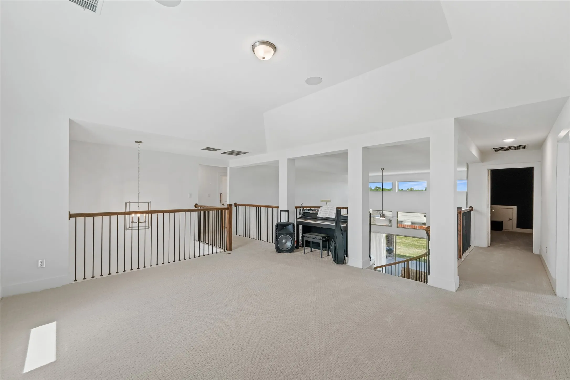 Upstairs at foot of stairs