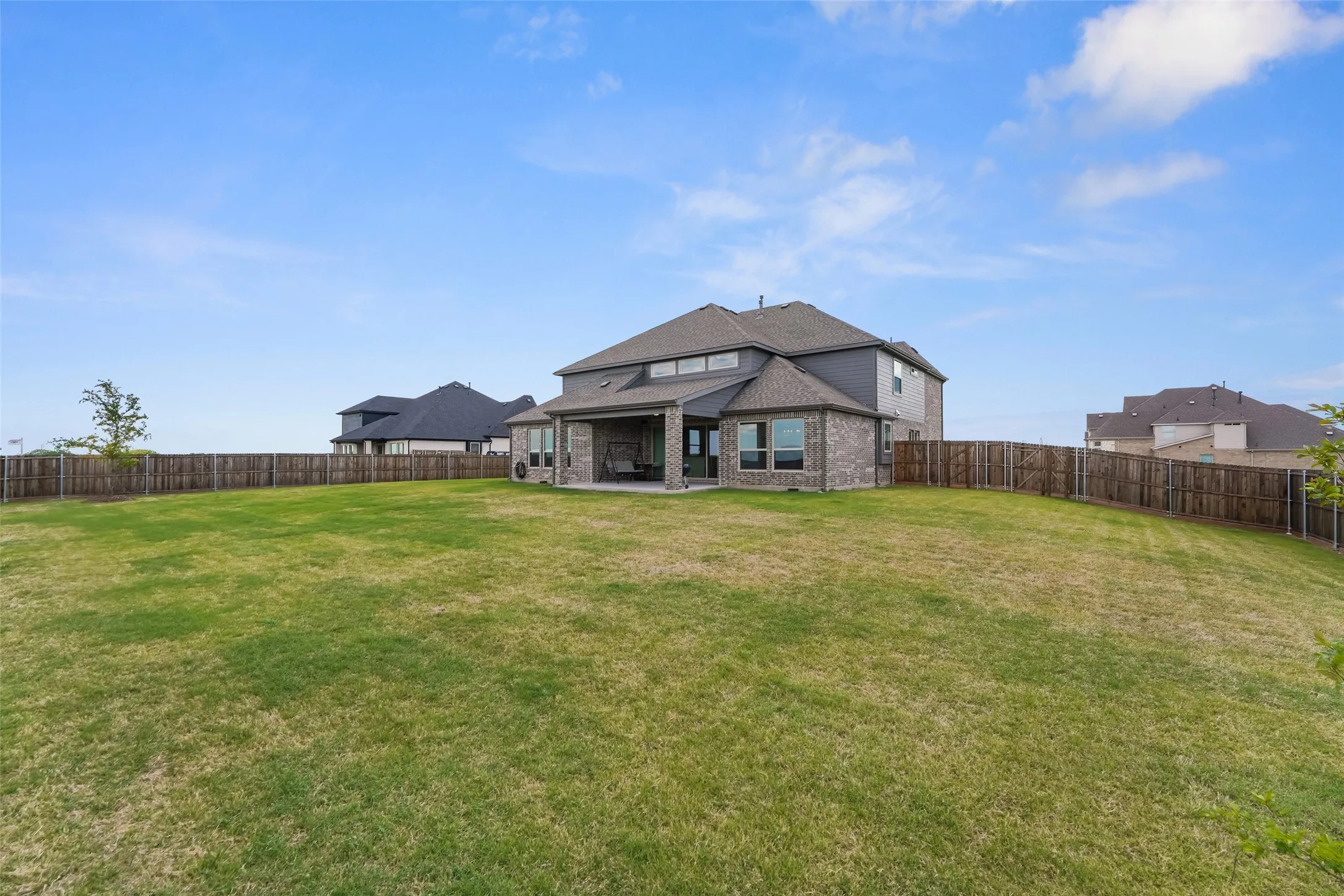 Single Family Residence For Sale in Ellis County , 751 Emerald Valley Drive, Ovilla, Texas 75154, 6 Bedroom, 4 Bathroom, 3 Garage spaces, 4,347 Sqft, built in 2024, mls#21233417, Real Estate Agent in Ovilla, Homes For Sale in Ellis county, Homes For Sale in Ovilla, Realtor in Ovilla Texas, Real Estate Brokerage Independent Realty Texas, Luminita Cordes Realtor