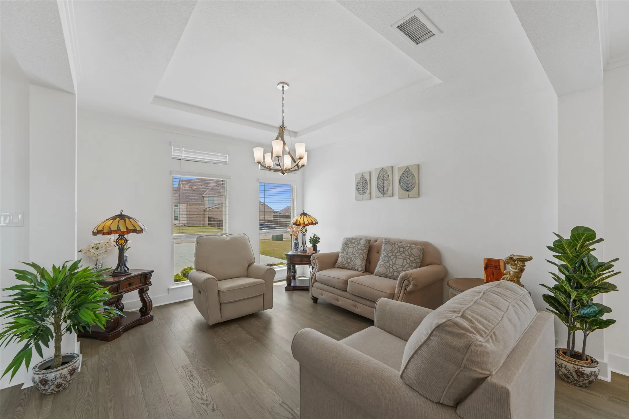 Single Family Residence For Sale in Ellis County , 751 Emerald Valley Drive, Ovilla, Texas 75154, 6 Bedroom, 4 Bathroom, 3 Garage spaces, 4,347 Sqft, built in 2024, mls#21233417, Real Estate Agent in Ovilla, Homes For Sale in Ellis county, Homes For Sale in Ovilla, Realtor in Ovilla Texas, Real Estate Brokerage Independent Realty Texas, Luminita Cordes Realtor