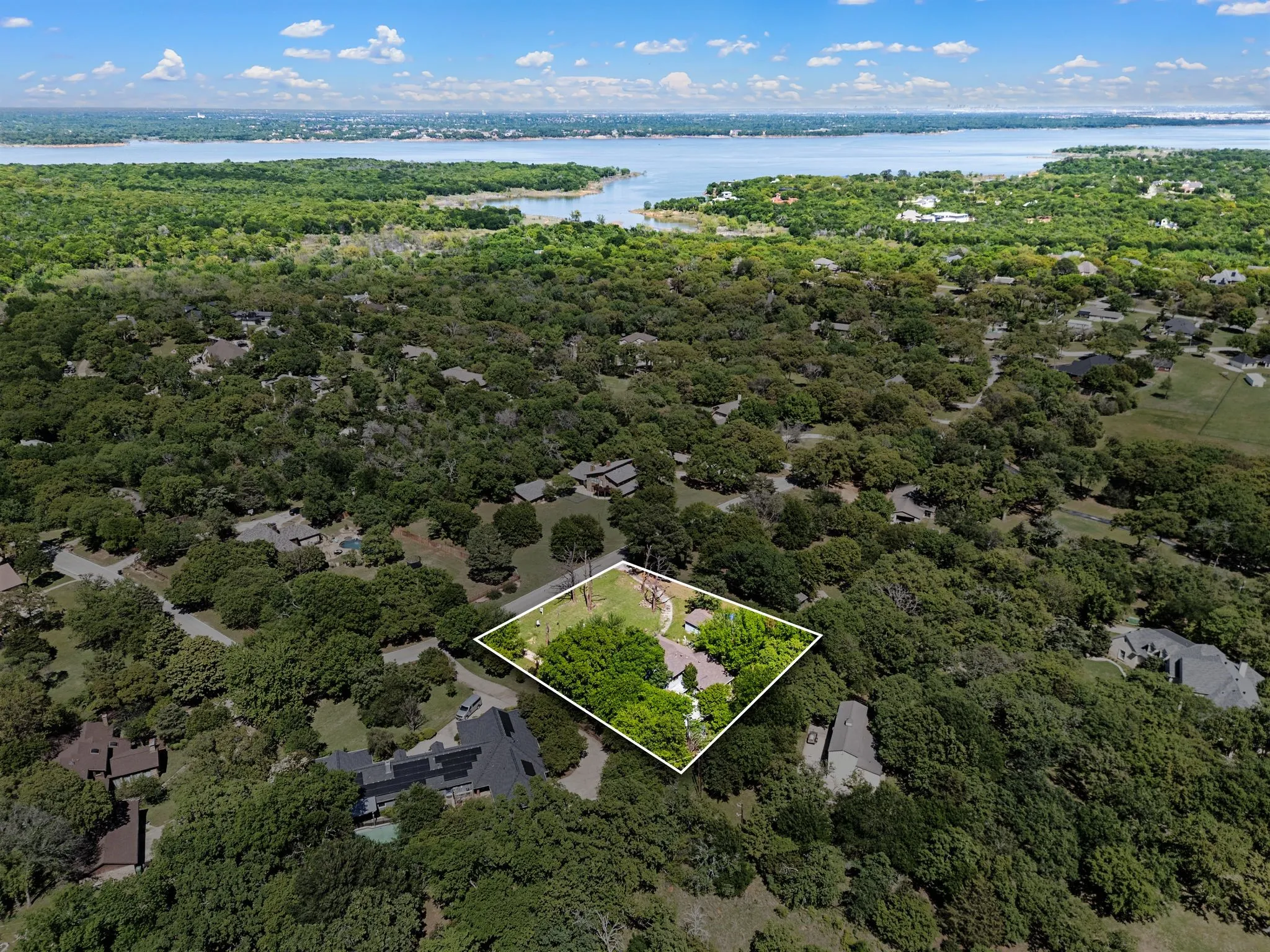 Single Family Residence For Sale in Tarrant County , 3107 Briar Lane, Southlake, Texas 76092, 1 Bedroom, 1 Bathroom, Garage spaces, 1,795 Sqft, built in 1955, Preowned, Price $725,000, mls#21233564, Real Estate Agent in Southlake, Homes For Sale in Tarrant county, Homes For Sale in Southlake, Realtor in Southlake Texas, Real Estate Brokerage Independent Realty Texas, Luminita Cordes Realtor