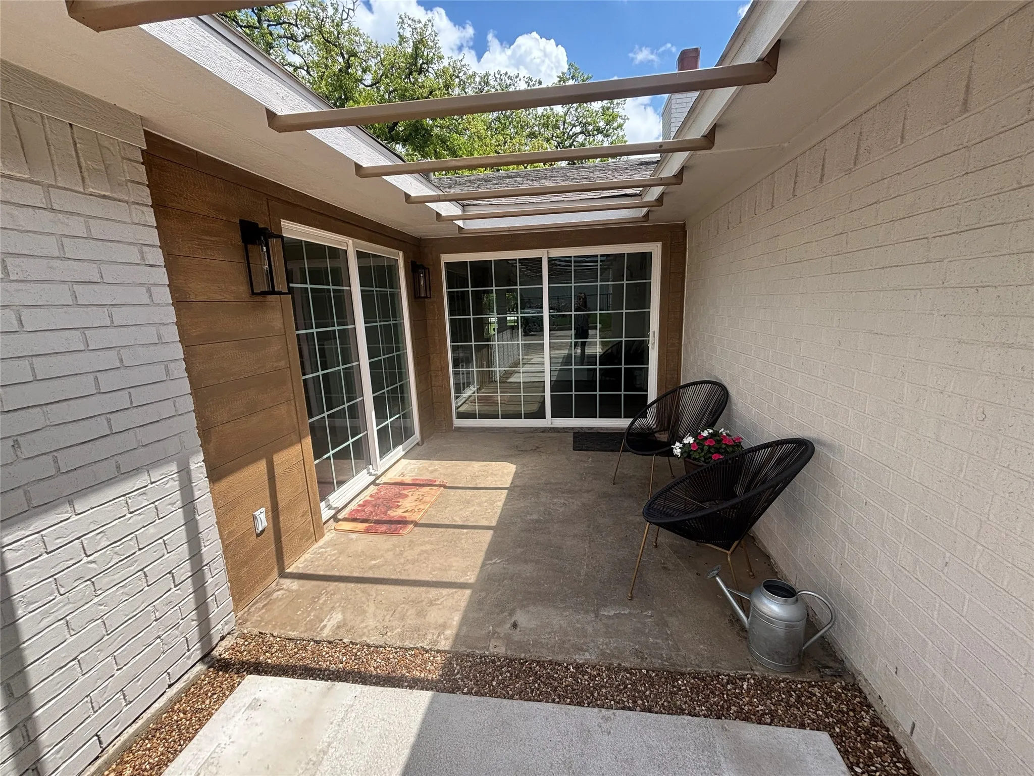 Single Family Residence For Sale in Denton County , 660 Chinn Chapel Road, Copper Canyon, Texas 75077, 4 Bedroom, 3 Bathroom, 2 Garage spaces, 2,423 Sqft, built in 1961, mls#21233596, Real Estate Agent in Copper Canyon, Homes For Sale in Denton county, Homes For Sale in Copper Canyon, Realtor in Copper Canyon Texas, Real Estate Brokerage Independent Realty Texas, Luminita Cordes Realtor