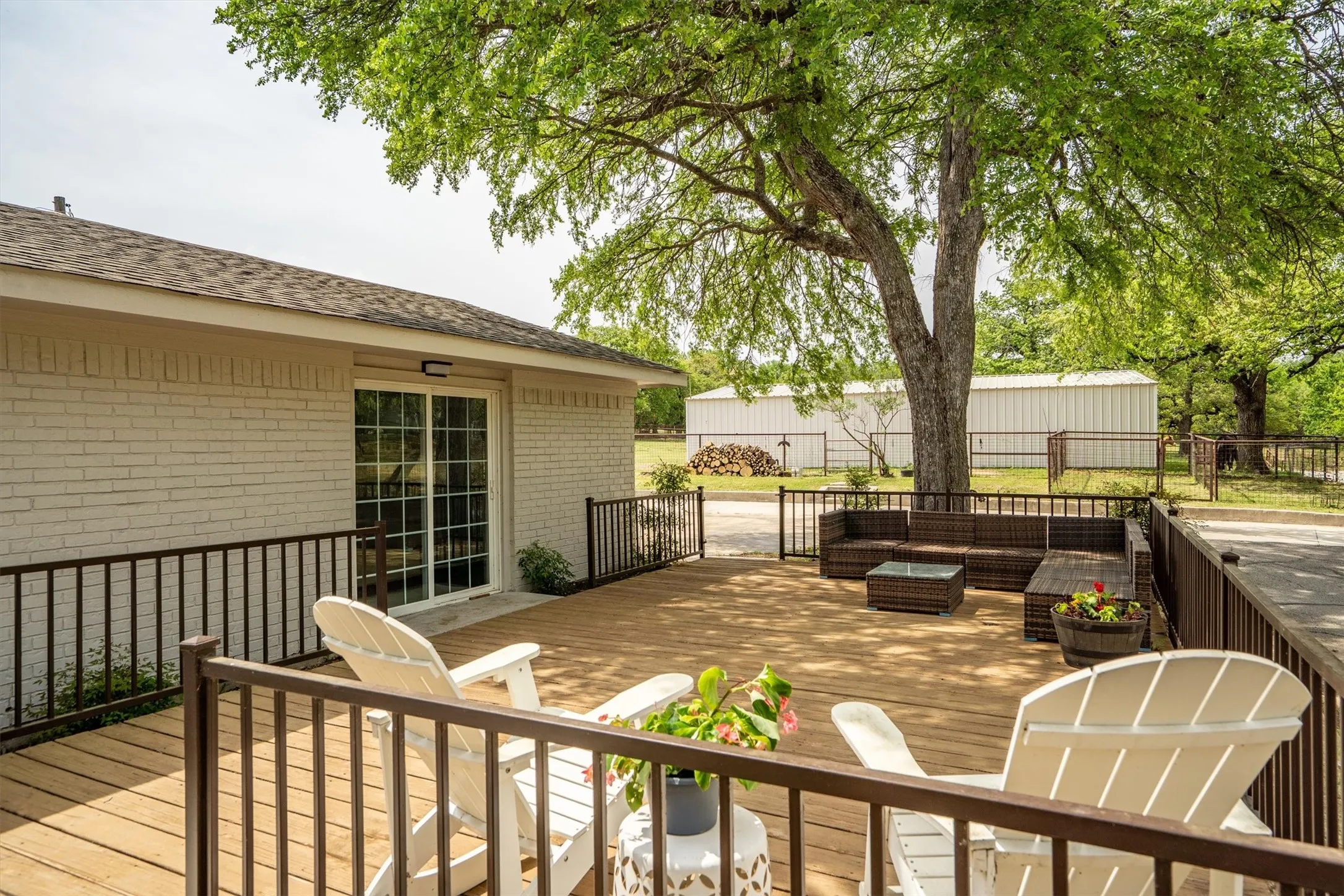 Single Family Residence For Sale in Denton County , 660 Chinn Chapel Road, Copper Canyon, Texas 75077, 4 Bedroom, 3 Bathroom, 2 Garage spaces, 2,423 Sqft, built in 1961, mls#21233596, Real Estate Agent in Copper Canyon, Homes For Sale in Denton county, Homes For Sale in Copper Canyon, Realtor in Copper Canyon Texas, Real Estate Brokerage Independent Realty Texas, Luminita Cordes Realtor