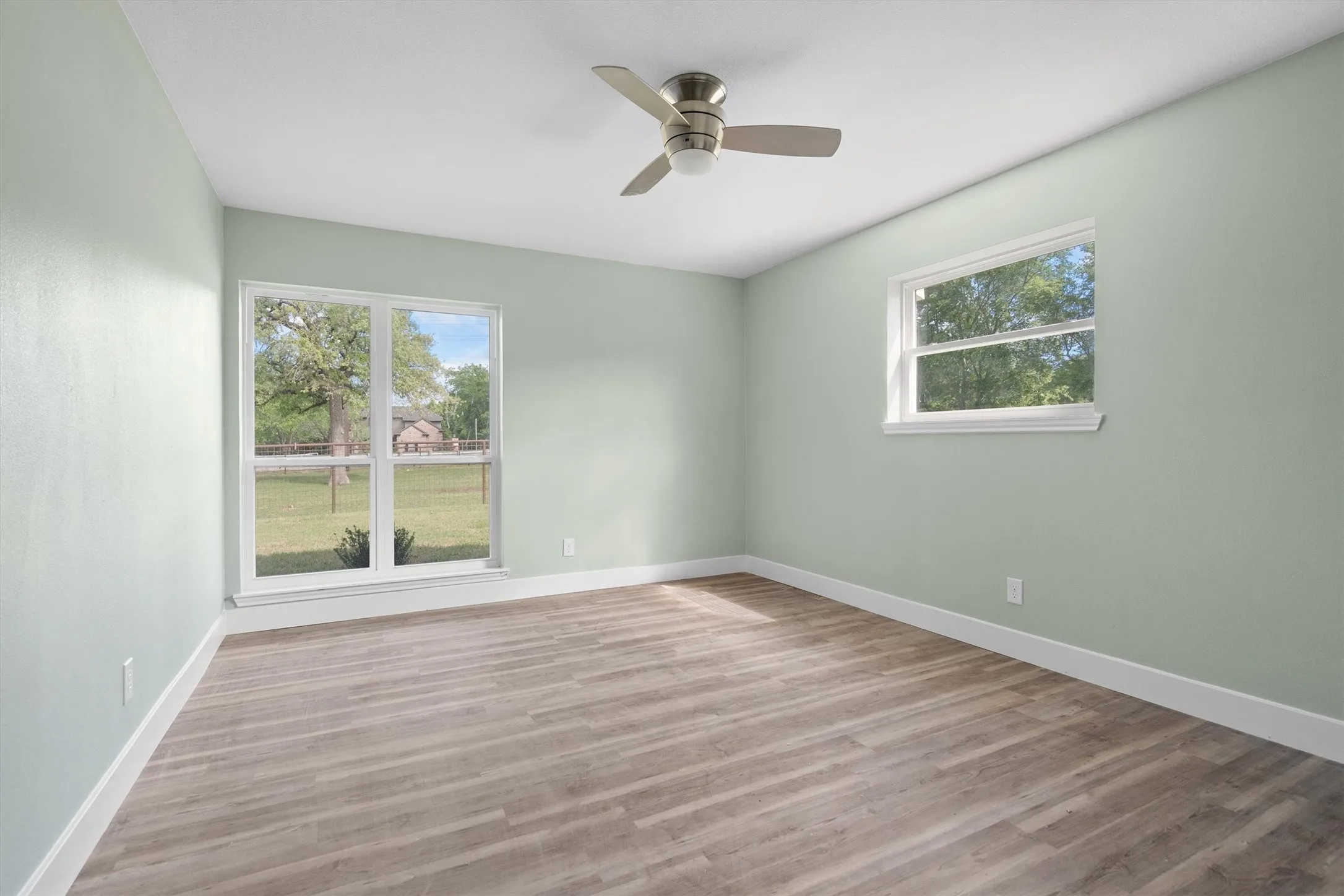 Single Family Residence For Sale in Denton County , 660 Chinn Chapel Road, Copper Canyon, Texas 75077, 4 Bedroom, 3 Bathroom, 2 Garage spaces, 2,423 Sqft, built in 1961, mls#21233596, Real Estate Agent in Copper Canyon, Homes For Sale in Denton county, Homes For Sale in Copper Canyon, Realtor in Copper Canyon Texas, Real Estate Brokerage Independent Realty Texas, Luminita Cordes Realtor