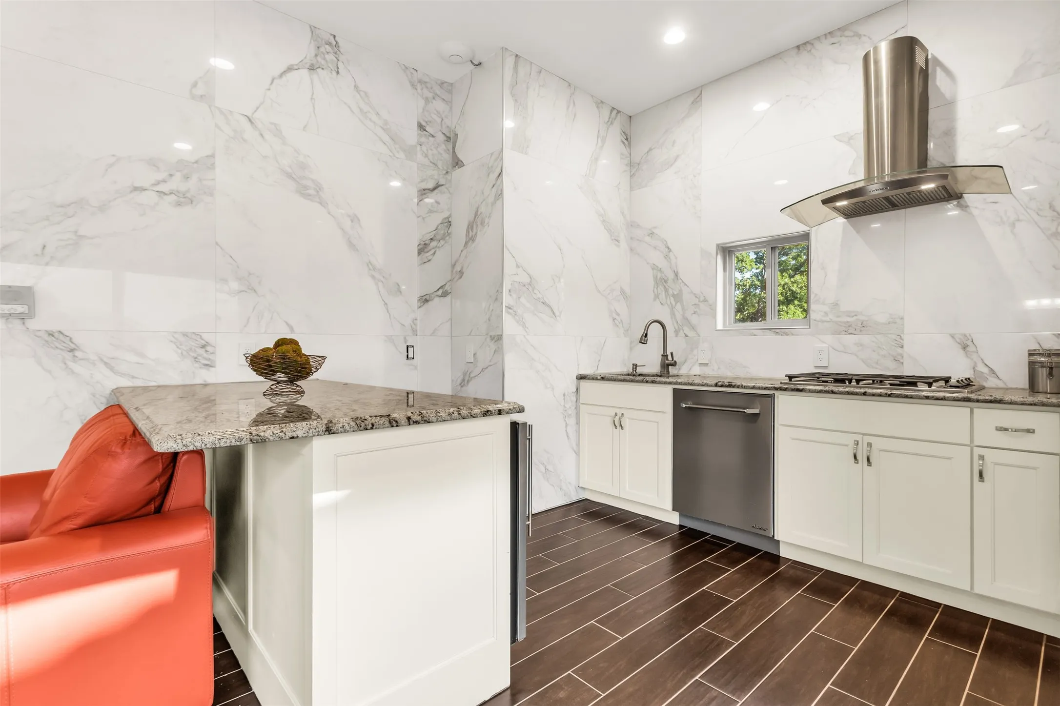 Guest house kitchen with Dacor appliances