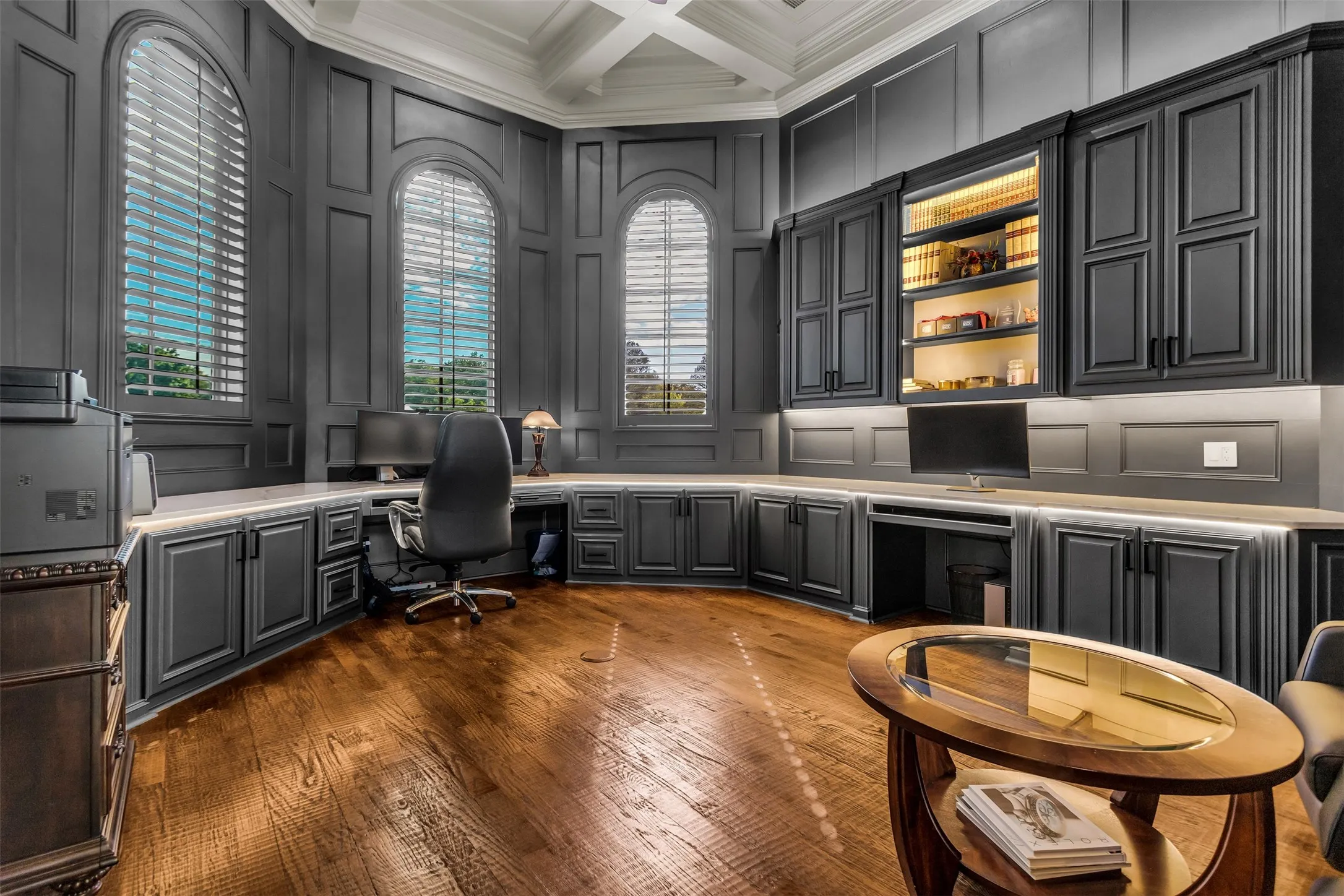 An office large enough for corporate meetings