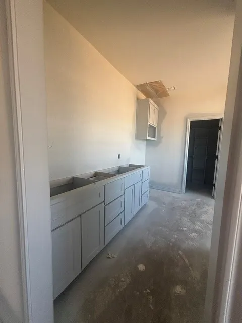 primary bedroom bath