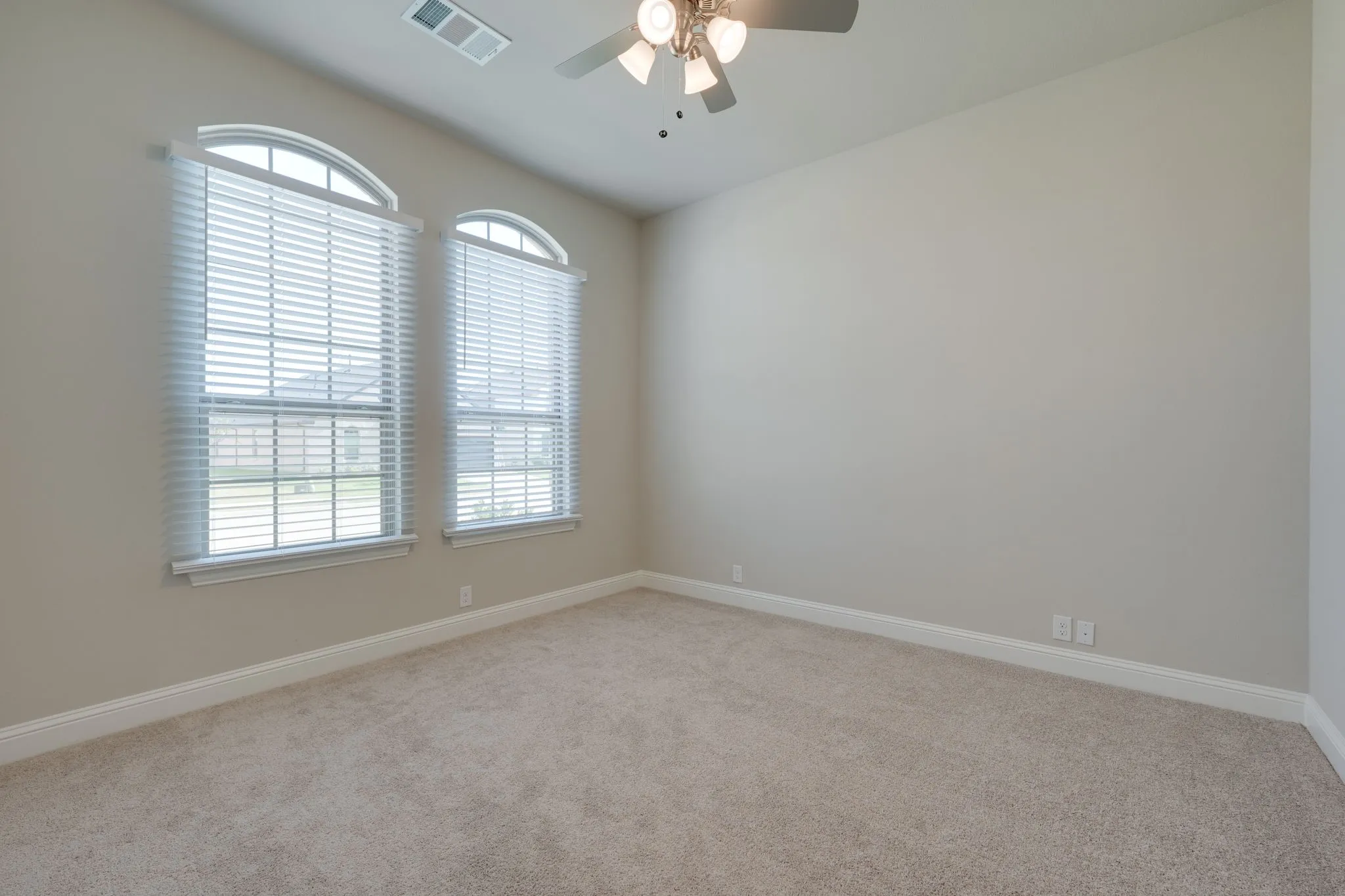 Single Family Residence For Sale in Denton County , 16417 Garden Drive, Celina, Texas 75009, 3 Bedroom, 2 Bathroom, 2 Garage spaces, 1,954 Sqft, built in 2022, Price $399,000, mls#21234398, Real Estate Agent in Celina, Homes For Sale in Denton county, Homes For Sale in Celina, Realtor in Celina Texas, Real Estate Brokerage Independent Realty Texas, Luminita Cordes Realtor