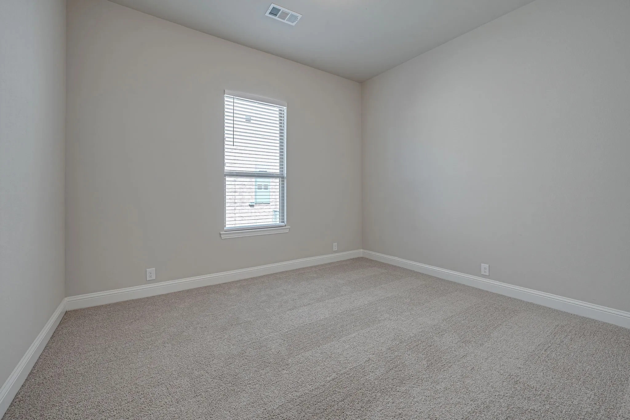 Single Family Residence For Sale in Denton County , 16417 Garden Drive, Celina, Texas 75009, 3 Bedroom, 2 Bathroom, 2 Garage spaces, 1,954 Sqft, built in 2022, Price $399,000, mls#21234398, Real Estate Agent in Celina, Homes For Sale in Denton county, Homes For Sale in Celina, Realtor in Celina Texas, Real Estate Brokerage Independent Realty Texas, Luminita Cordes Realtor
