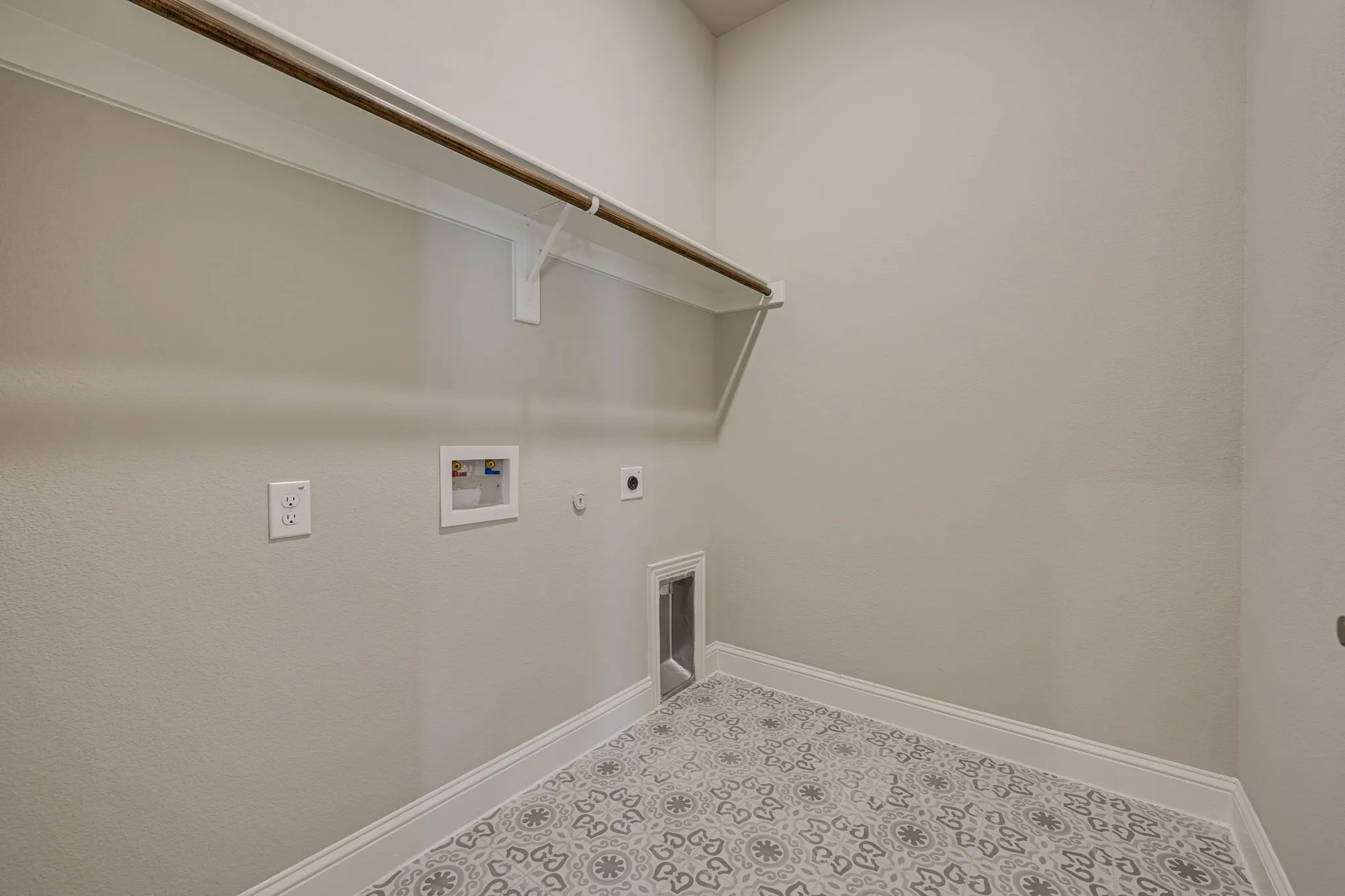 Single Family Residence For Sale in Denton County , 16417 Garden Drive, Celina, Texas 75009, 3 Bedroom, 2 Bathroom, 2 Garage spaces, 1,954 Sqft, built in 2022, Price $399,000, mls#21234398, Real Estate Agent in Celina, Homes For Sale in Denton county, Homes For Sale in Celina, Realtor in Celina Texas, Real Estate Brokerage Independent Realty Texas, Luminita Cordes Realtor