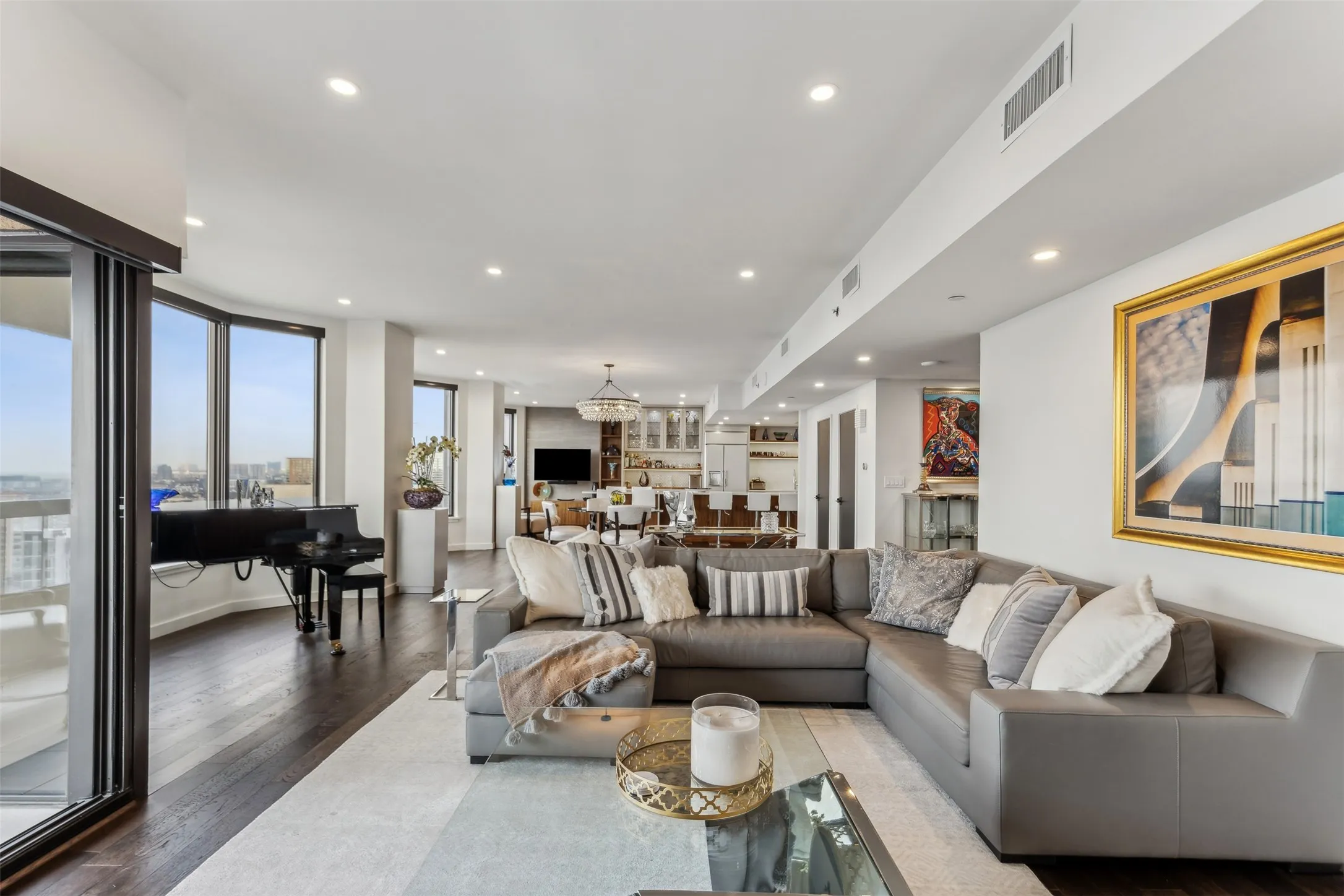 Condominium For Rent in Dallas County , 3030 Mckinney Avenue 2305, Dallas, Texas 75204, 2 Bedrooms, 3 Bathrooms, 2 Garage spaces, 2,760 Sqft, built in 1981, Preowned, Price $10,000, mls#21234823, Real Estate Agent in Dallas, Homes For Rent in Dallas county, Homes For Rent in Dallas, Realtor in Dallas Texas, Real Estate Brokerage Independent Realty Texas, Luminita Cordes Realtor