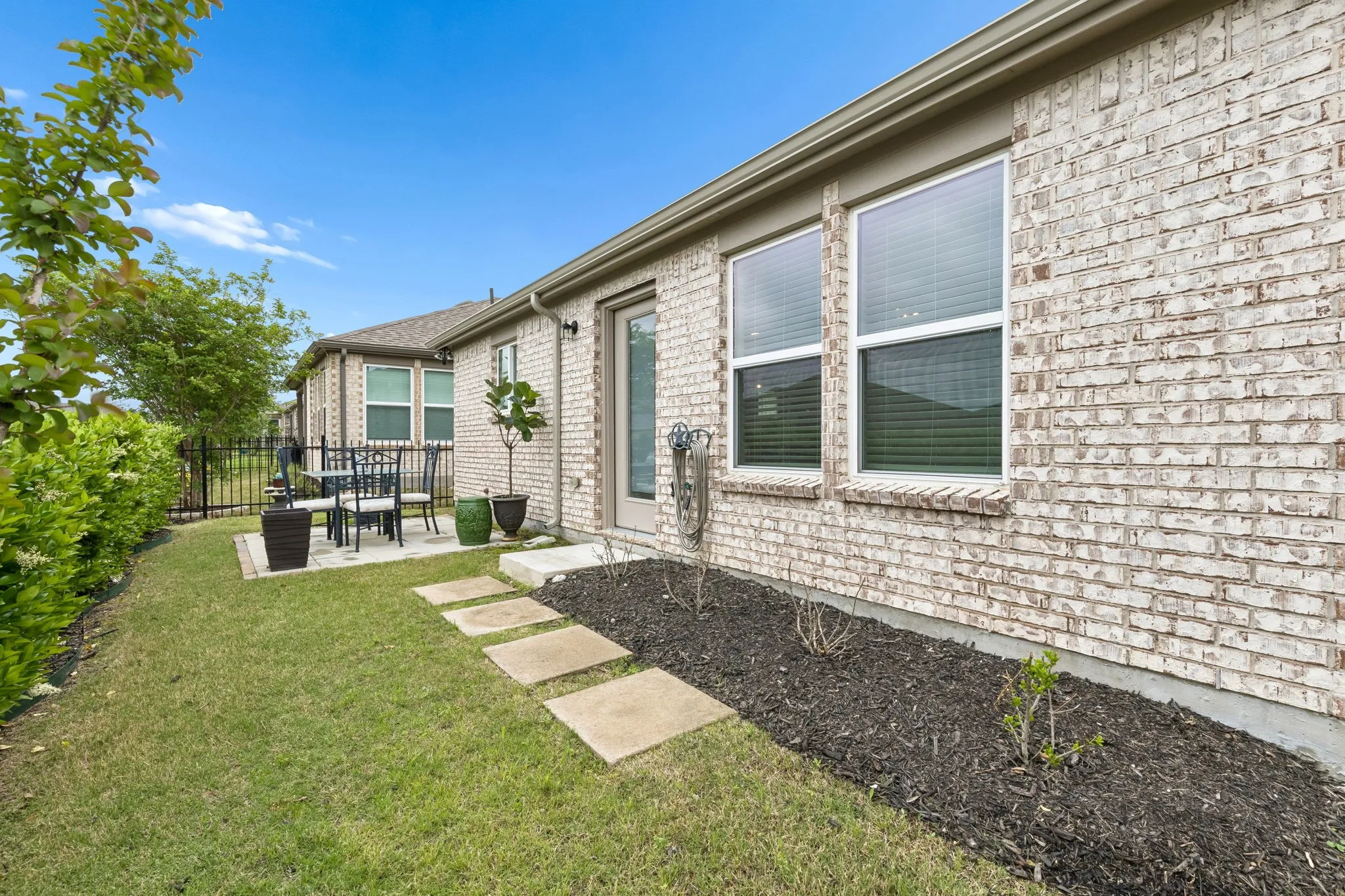 Single Family Residence For Sale in Denton County , 1217 Revolution Drive, Little Elm, Texas 76227, 3 Bedroom, 2 Bathroom, 2 Garage spaces, 1,681 Sqft, built in 2021, Preowned, mls#21234385, Real Estate Agent in Little Elm, Homes For Sale in Denton county, Homes For Sale in Little Elm, Realtor in Little Elm Texas, Real Estate Brokerage Independent Realty Texas, Luminita Cordes Realtor