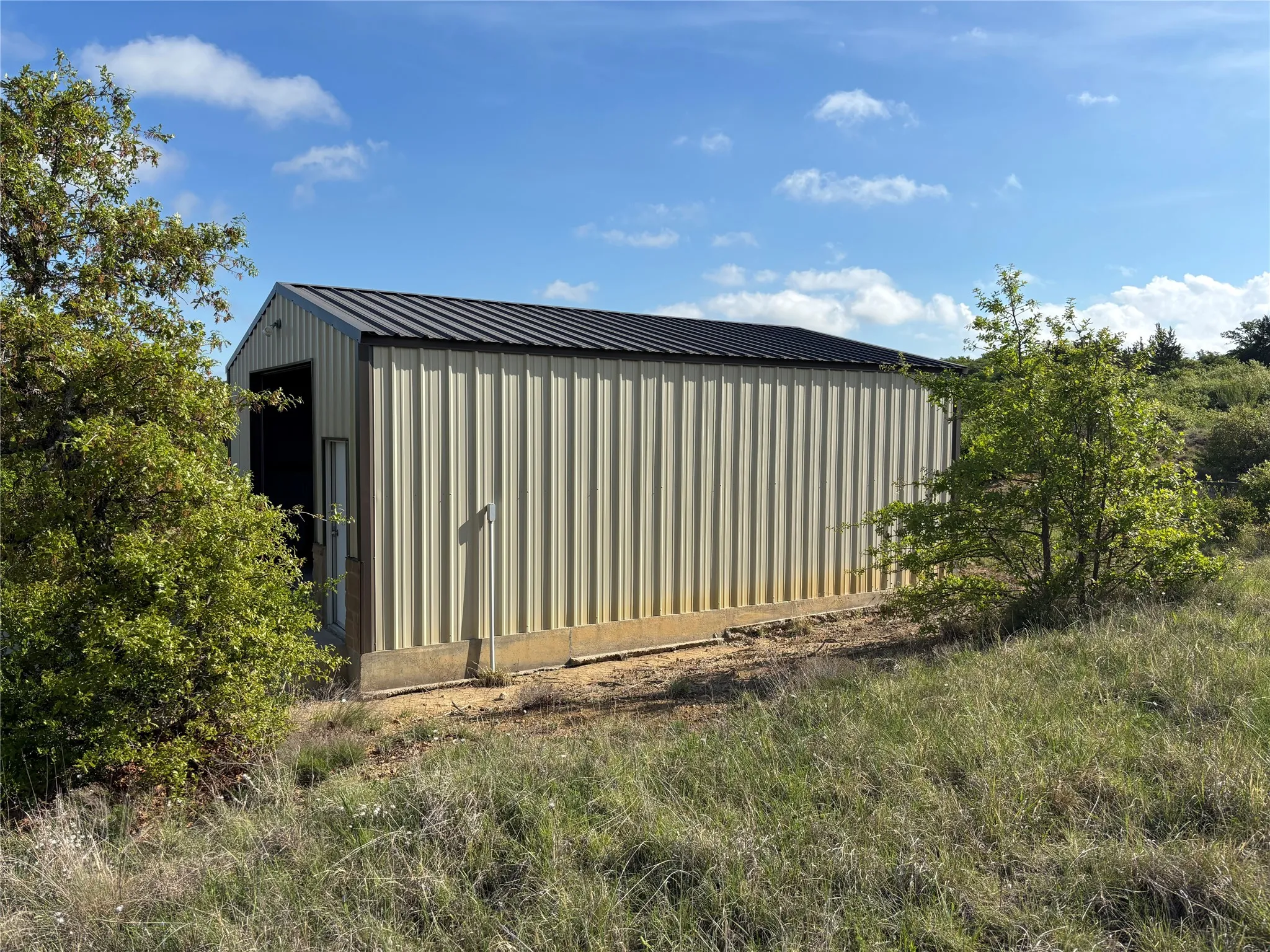 Single Family Residence For Sale in Eastland County , 468 Hidden Shores Drive, Cisco, Texas 76437, 2 Bedrooms, 2 Bathrooms, 1 Garage spaces, 1,200 Sqft, built in 2020, Preowned, Price $587,000, mls#21234768, Real Estate Agent in Cisco, Homes For Sale in Eastland county, Homes For Sale in Cisco, Realtor in Cisco Texas, Real Estate Brokerage Independent Realty Texas, Luminita Cordes Realtor