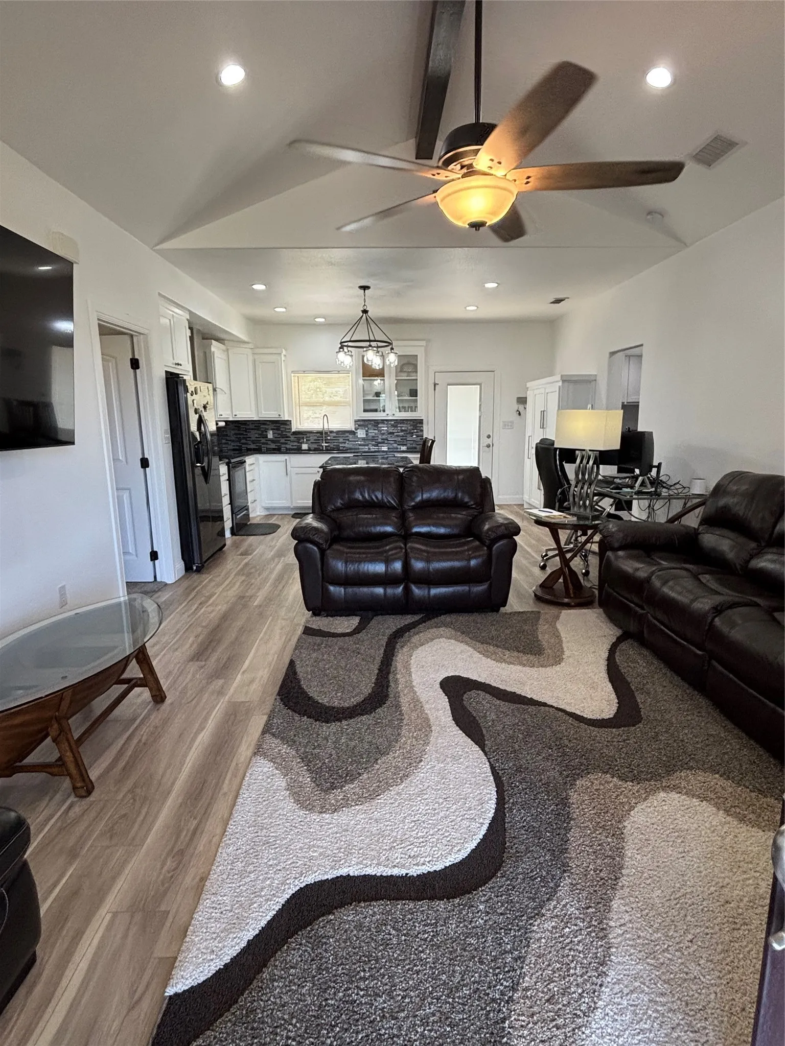 Single Family Residence For Sale in Eastland County , 468 Hidden Shores Drive, Cisco, Texas 76437, 2 Bedrooms, 2 Bathrooms, 1 Garage spaces, 1,200 Sqft, built in 2020, Preowned, Price $587,000, mls#21234768, Real Estate Agent in Cisco, Homes For Sale in Eastland county, Homes For Sale in Cisco, Realtor in Cisco Texas, Real Estate Brokerage Independent Realty Texas, Luminita Cordes Realtor
