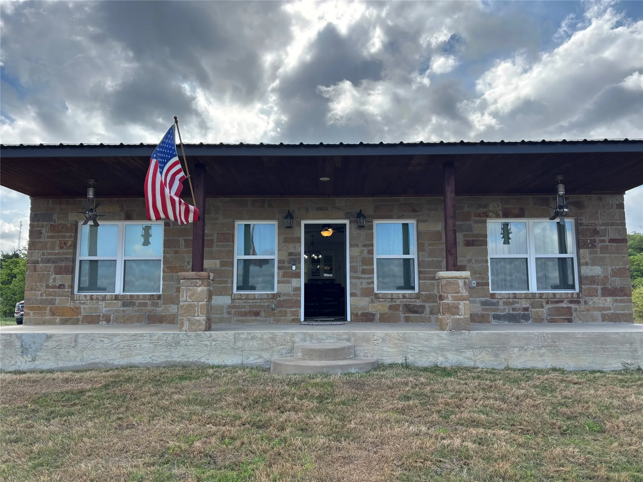 Single Family Residence For Sale in Eastland County , 468 Hidden Shores Drive, Cisco, Texas 76437, 2 Bedrooms, 2 Bathrooms, 1 Garage spaces, 1,200 Sqft, built in 2020, Preowned, Price $587,000, mls#21234768, Real Estate Agent in Cisco, Homes For Sale in Eastland county, Homes For Sale in Cisco, Realtor in Cisco Texas, Real Estate Brokerage Independent Realty Texas, Luminita Cordes Realtor