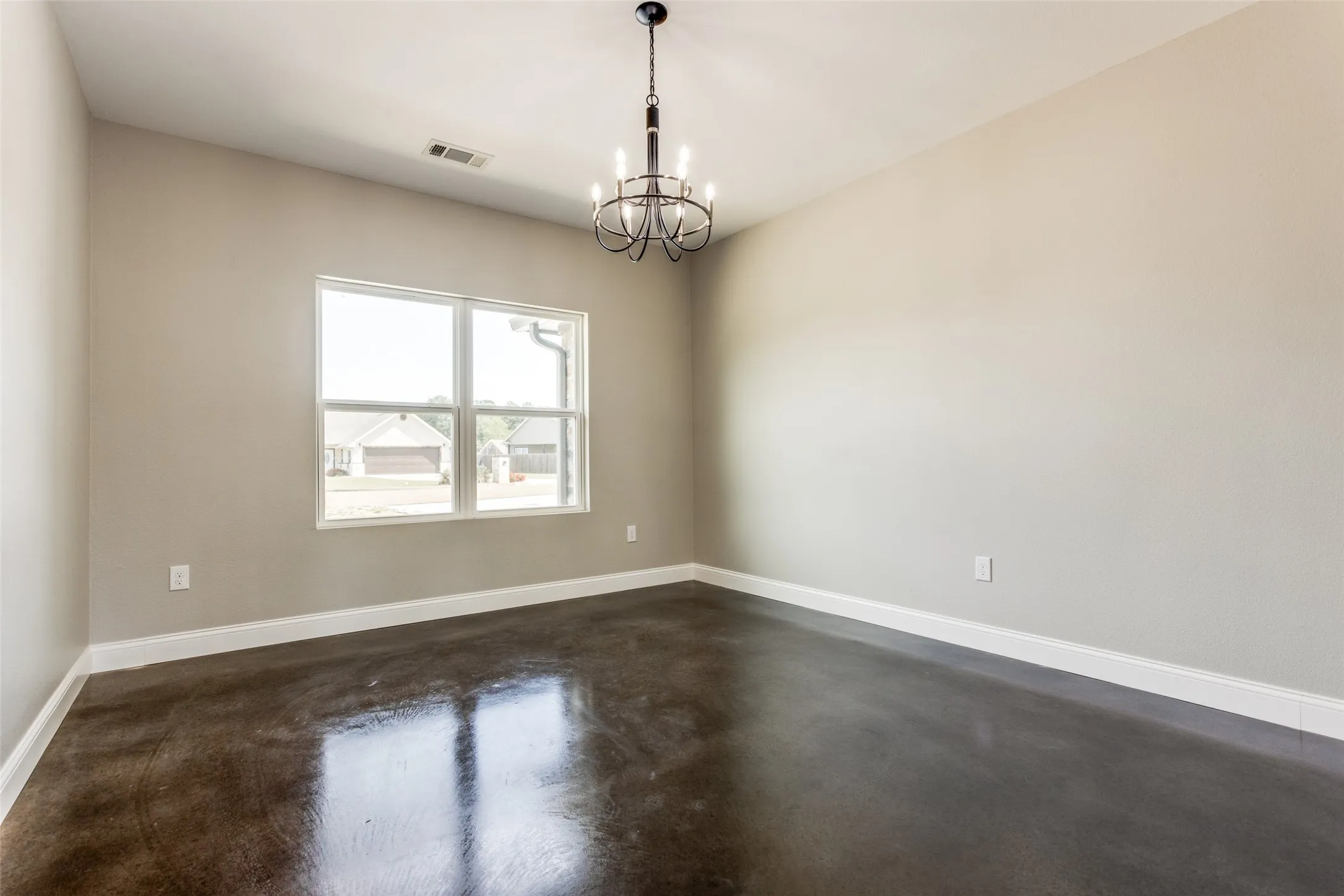Single Family Residence For Sale in Titus County , 2909 Blue Heron Circle, Mt Pleasant, Texas 75455, 3 Bedrooms, 2 Bathrooms, 2 Garage spaces, 2,150 Sqft, built in 2022, New Construction - Complete, Price $359,000, mls#21234519, Real Estate Agent in Mt Pleasant, Homes For Sale in Titus county, Homes For Sale in Mt Pleasant, Realtor in Mt Pleasant Texas, Real Estate Brokerage Independent Realty Texas, Luminita Cordes Realtor