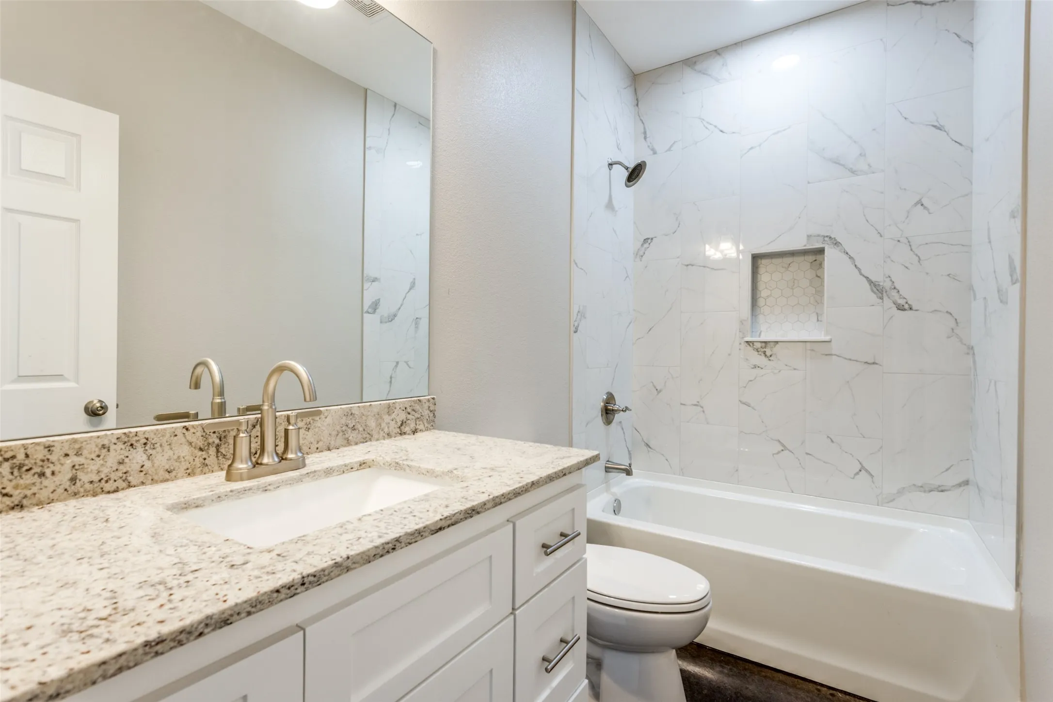 Single Family Residence For Sale in Titus County , 2909 Blue Heron Circle, Mt Pleasant, Texas 75455, 3 Bedrooms, 2 Bathrooms, 2 Garage spaces, 2,150 Sqft, built in 2022, New Construction - Complete, Price $359,000, mls#21234519, Real Estate Agent in Mt Pleasant, Homes For Sale in Titus county, Homes For Sale in Mt Pleasant, Realtor in Mt Pleasant Texas, Real Estate Brokerage Independent Realty Texas, Luminita Cordes Realtor