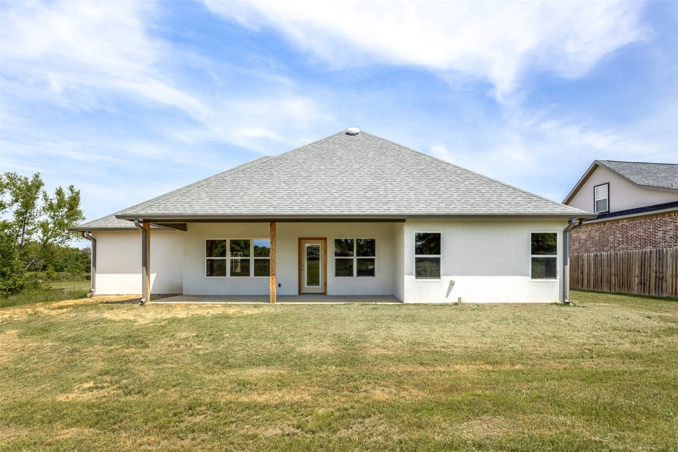Single Family Residence For Sale in Titus County , 2909 Blue Heron Circle, Mt Pleasant, Texas 75455, 3 Bedrooms, 2 Bathrooms, 2 Garage spaces, 2,150 Sqft, built in 2022, New Construction - Complete, Price $359,000, mls#21234519, Real Estate Agent in Mt Pleasant, Homes For Sale in Titus county, Homes For Sale in Mt Pleasant, Realtor in Mt Pleasant Texas, Real Estate Brokerage Independent Realty Texas, Luminita Cordes Realtor