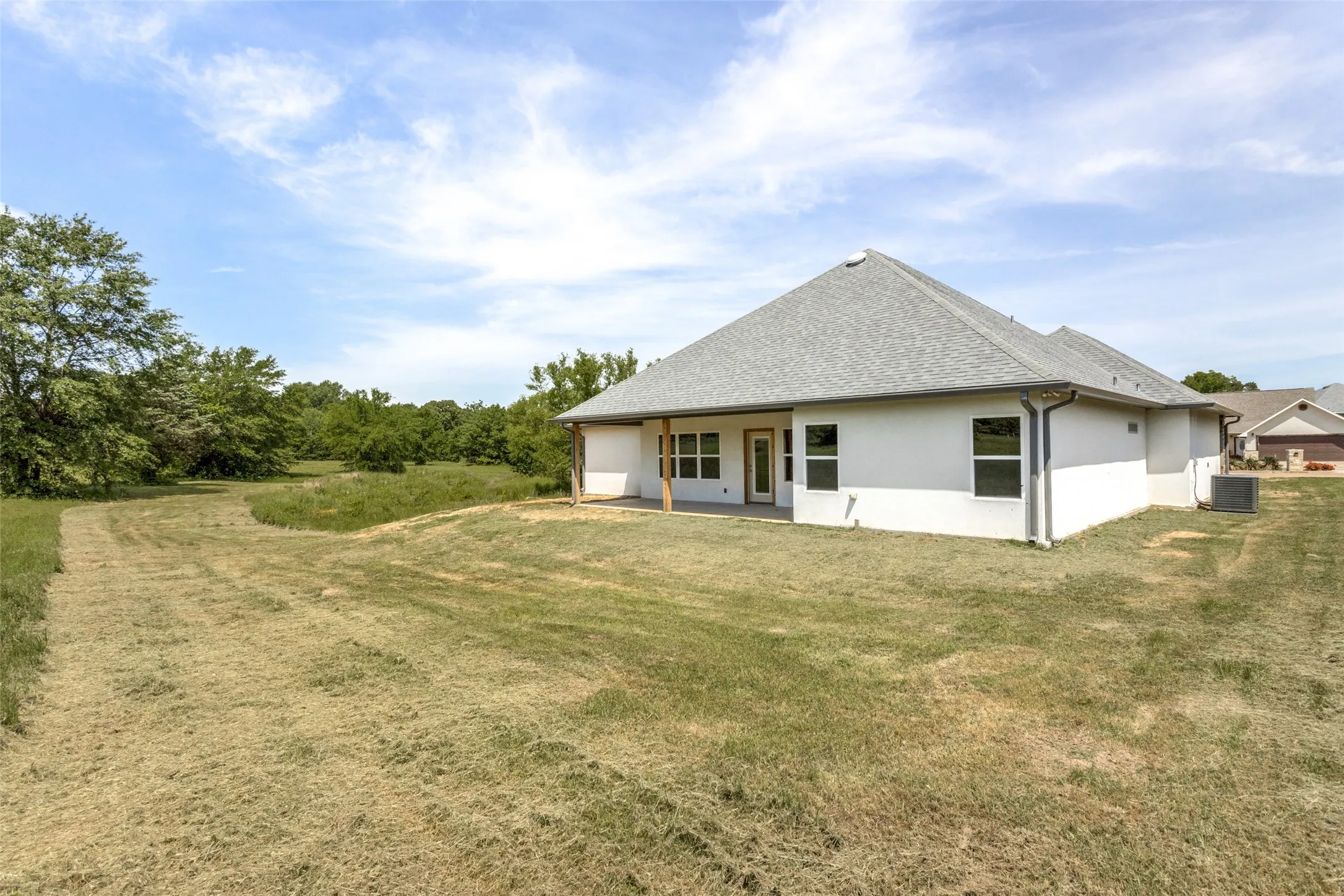 Single Family Residence For Sale in Titus County , 2909 Blue Heron Circle, Mt Pleasant, Texas 75455, 3 Bedrooms, 2 Bathrooms, 2 Garage spaces, 2,150 Sqft, built in 2022, New Construction - Complete, Price $359,000, mls#21234519, Real Estate Agent in Mt Pleasant, Homes For Sale in Titus county, Homes For Sale in Mt Pleasant, Realtor in Mt Pleasant Texas, Real Estate Brokerage Independent Realty Texas, Luminita Cordes Realtor