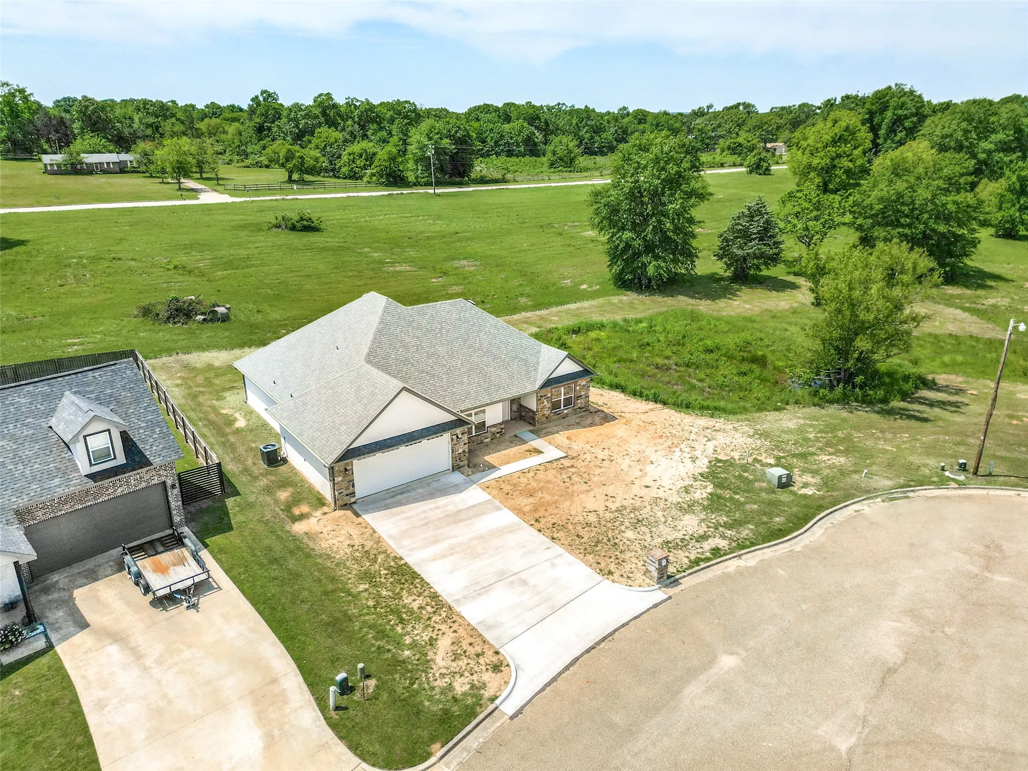 Single Family Residence For Sale in Titus County , 2909 Blue Heron Circle, Mt Pleasant, Texas 75455, 3 Bedrooms, 2 Bathrooms, 2 Garage spaces, 2,150 Sqft, built in 2022, New Construction - Complete, Price $359,000, mls#21234519, Real Estate Agent in Mt Pleasant, Homes For Sale in Titus county, Homes For Sale in Mt Pleasant, Realtor in Mt Pleasant Texas, Real Estate Brokerage Independent Realty Texas, Luminita Cordes Realtor