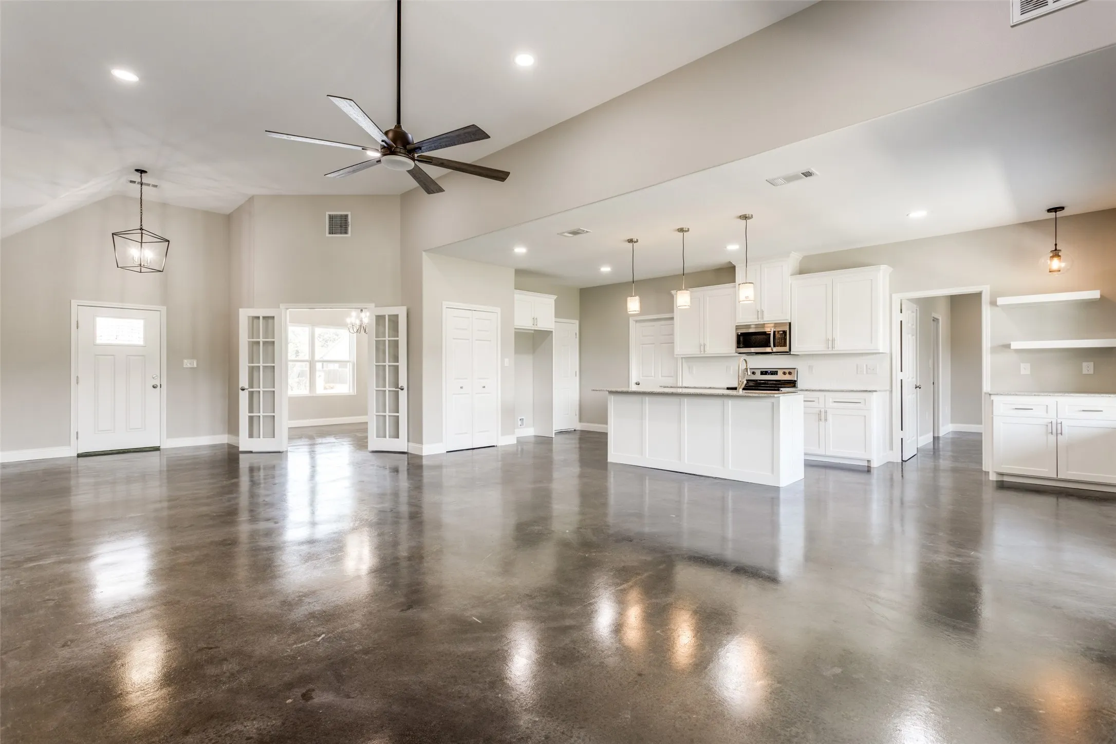 Single Family Residence For Sale in Titus County , 2909 Blue Heron Circle, Mt Pleasant, Texas 75455, 3 Bedrooms, 2 Bathrooms, 2 Garage spaces, 2,150 Sqft, built in 2022, New Construction - Complete, Price $359,000, mls#21234519, Real Estate Agent in Mt Pleasant, Homes For Sale in Titus county, Homes For Sale in Mt Pleasant, Realtor in Mt Pleasant Texas, Real Estate Brokerage Independent Realty Texas, Luminita Cordes Realtor