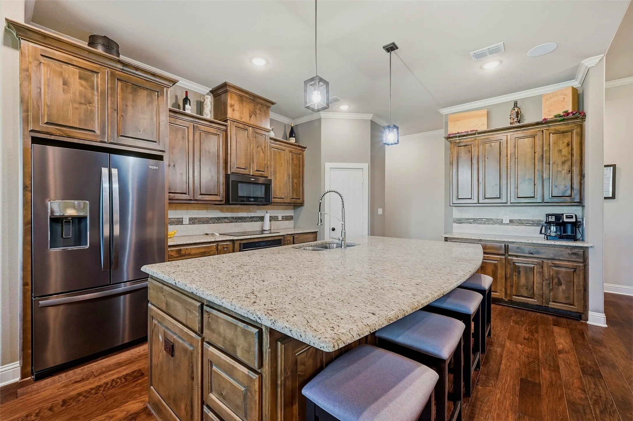 Single Family Residence For Sale in Grayson County , 56 Turtle Point Lane, Gordonville, Texas 76245, 4 Bedroom, 5 Bathroom, 3 Garage spaces, 3,376 Sqft, built in 2018, Preowned, mls#21234083, Real Estate Agent in Gordonville, Homes For Sale in Grayson county, Homes For Sale in Gordonville, Realtor in Gordonville Texas, Real Estate Brokerage Independent Realty Texas, Luminita Cordes Realtor