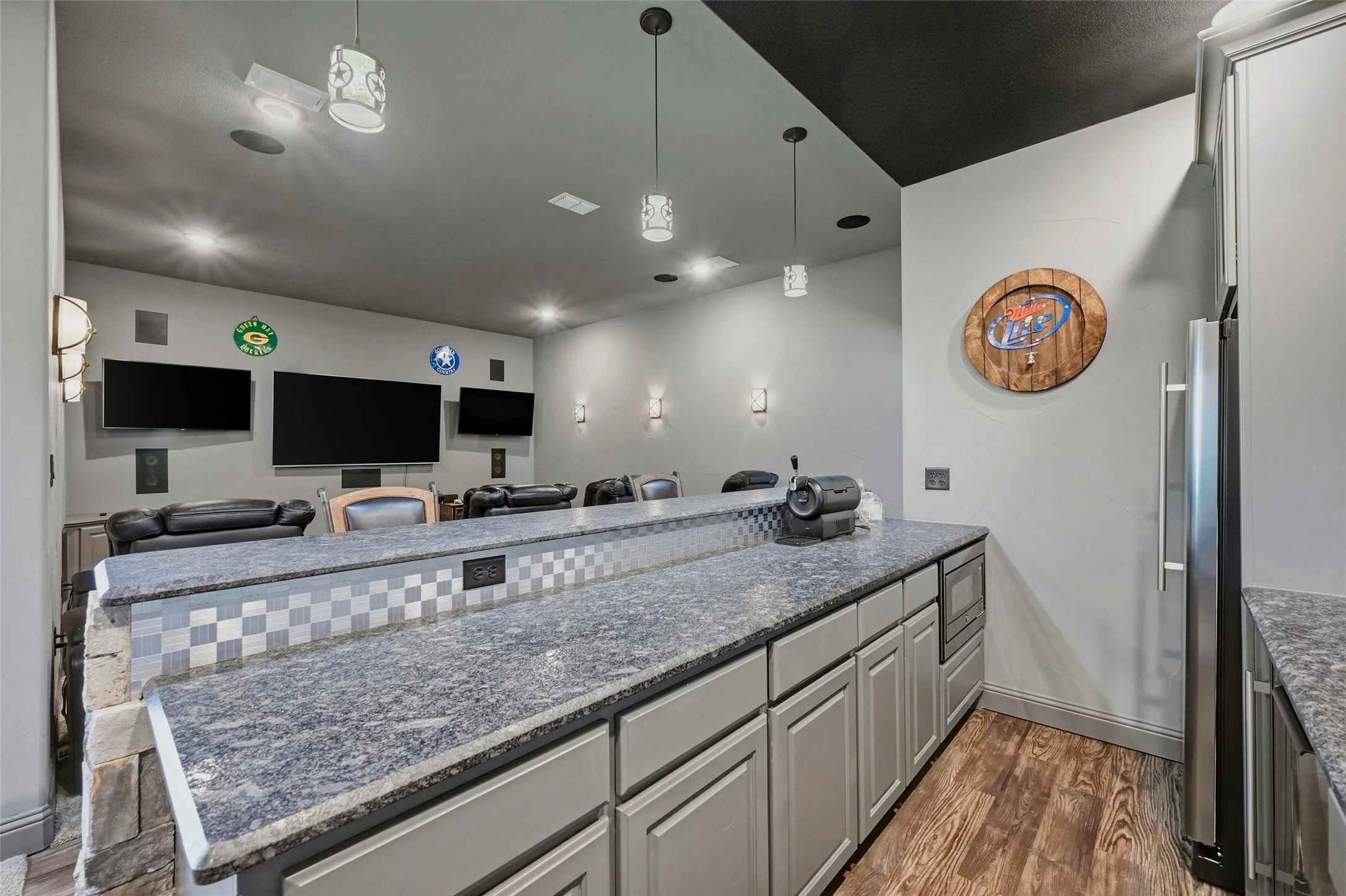 Single Family Residence For Sale in Grayson County , 56 Turtle Point Lane, Gordonville, Texas 76245, 4 Bedroom, 5 Bathroom, 3 Garage spaces, 3,376 Sqft, built in 2018, Preowned, mls#21234083, Real Estate Agent in Gordonville, Homes For Sale in Grayson county, Homes For Sale in Gordonville, Realtor in Gordonville Texas, Real Estate Brokerage Independent Realty Texas, Luminita Cordes Realtor