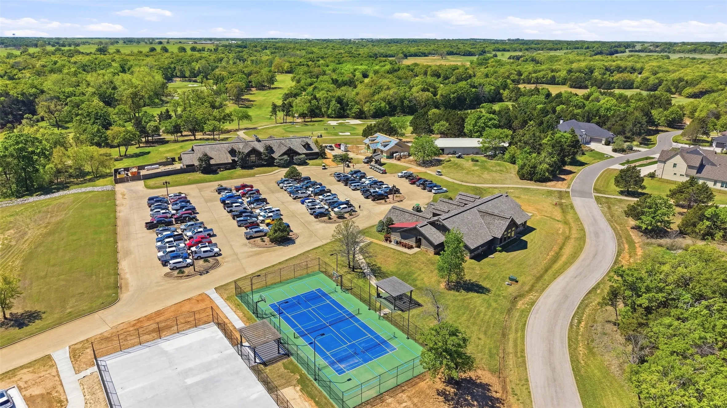 Single Family Residence For Sale in Grayson County , 56 Turtle Point Lane, Gordonville, Texas 76245, 4 Bedroom, 5 Bathroom, 3 Garage spaces, 3,376 Sqft, built in 2018, Preowned, mls#21234083, Real Estate Agent in Gordonville, Homes For Sale in Grayson county, Homes For Sale in Gordonville, Realtor in Gordonville Texas, Real Estate Brokerage Independent Realty Texas, Luminita Cordes Realtor