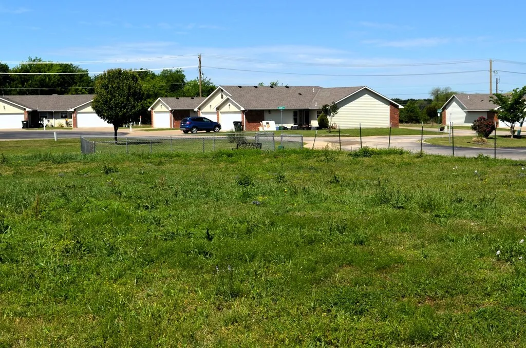 Unimproved Land For Sale in Kaufman County , 208 Preston Circle, Mabank, Texas 75147, 0, 0, Garage spaces, 0 Sqft, built in 0, mls#21234916, Real Estate Agent in Mabank, Homes For Sale in Kaufman county, Homes For Sale in Mabank, Realtor in Mabank Texas, Real Estate Brokerage Independent Realty Texas, Luminita Cordes Realtor