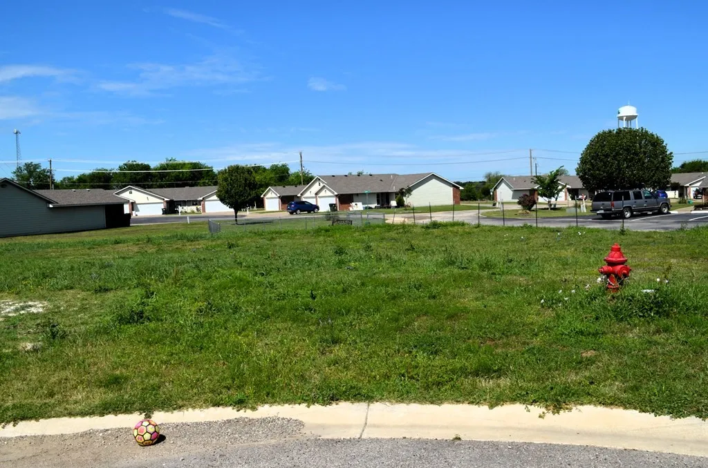 Unimproved Land For Sale in Kaufman County , 208 Preston Circle, Mabank, Texas 75147, 0, 0, Garage spaces, 0 Sqft, built in 0, mls#21234916, Real Estate Agent in Mabank, Homes For Sale in Kaufman county, Homes For Sale in Mabank, Realtor in Mabank Texas, Real Estate Brokerage Independent Realty Texas, Luminita Cordes Realtor
