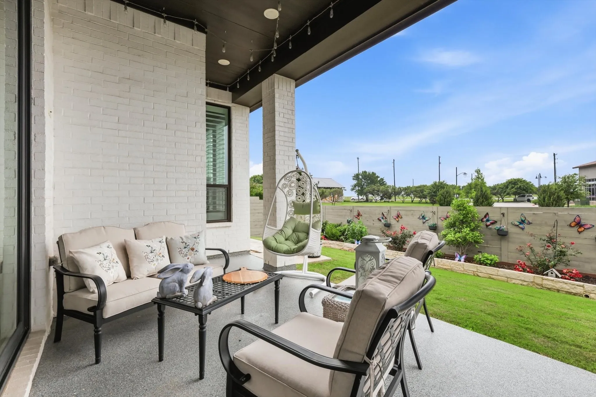 Single Family Residence For Sale in Denton County , 1209 1st Street, Northlake, Texas 76226, 3 Bedroom, 3 Bathroom, 3 Garage spaces, 2,381 Sqft, built in 2023, mls#21232369, Real Estate Agent in Northlake, Homes For Sale in Denton county, Homes For Sale in Northlake, Realtor in Northlake Texas, Real Estate Brokerage Independent Realty Texas, Luminita Cordes Realtor