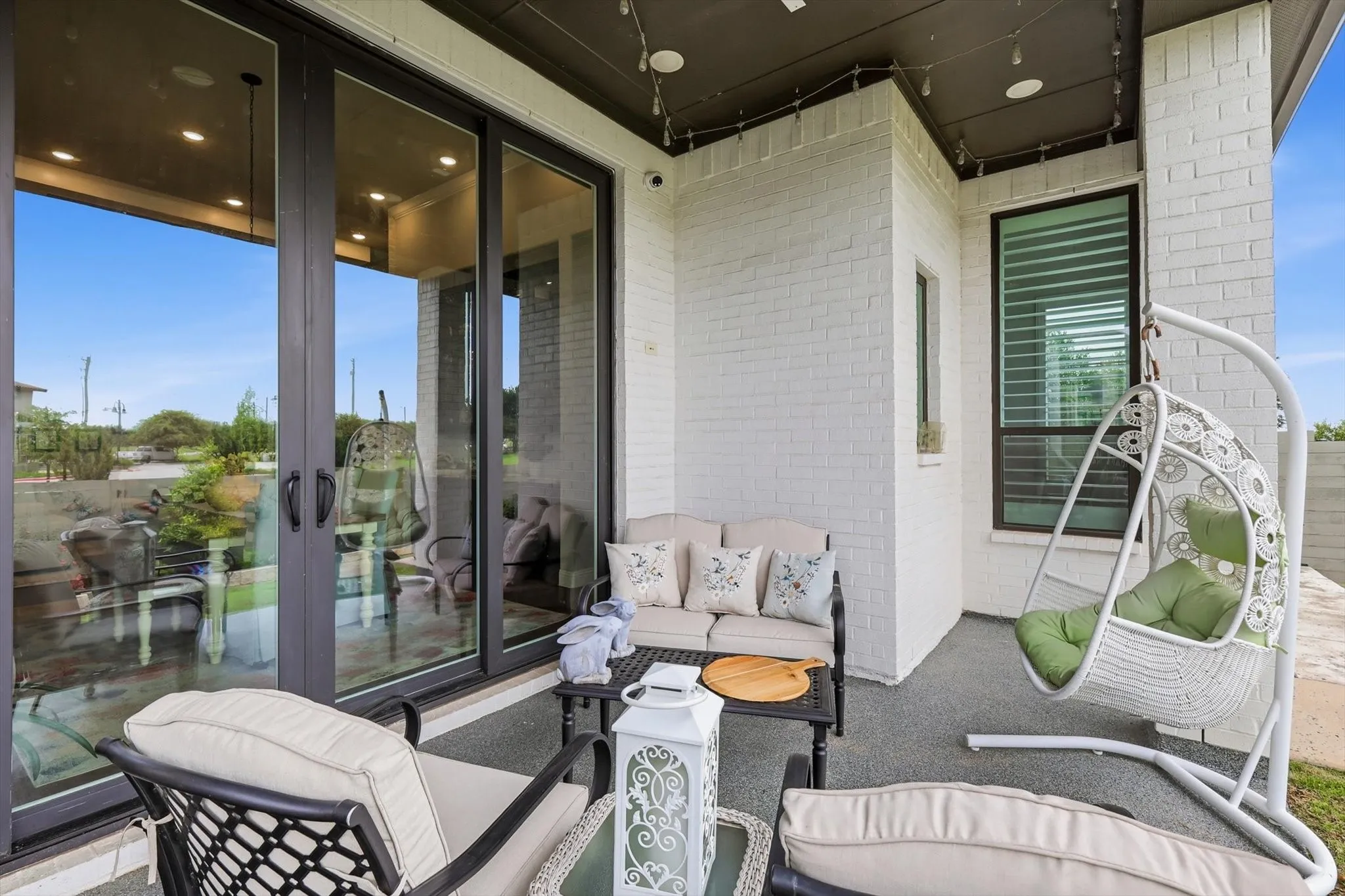 Single Family Residence For Sale in Denton County , 1209 1st Street, Northlake, Texas 76226, 3 Bedroom, 3 Bathroom, 3 Garage spaces, 2,381 Sqft, built in 2023, mls#21232369, Real Estate Agent in Northlake, Homes For Sale in Denton county, Homes For Sale in Northlake, Realtor in Northlake Texas, Real Estate Brokerage Independent Realty Texas, Luminita Cordes Realtor