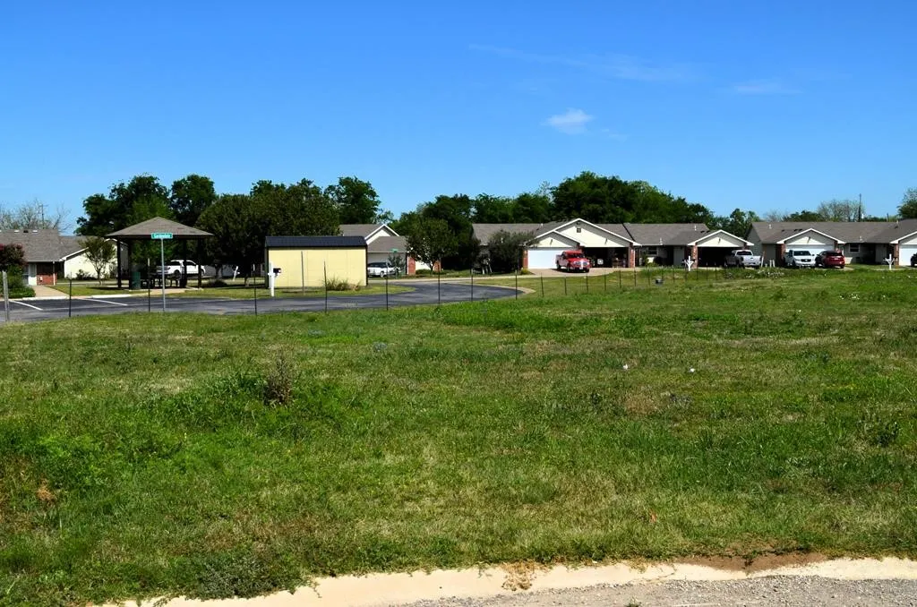Unimproved Land For Sale in Kaufman County , 206 Preston Circle, Mabank, Texas 75147, 0, 0, Garage spaces, 0 Sqft, built in 0, mls#21234922, Real Estate Agent in Mabank, Homes For Sale in Kaufman county, Homes For Sale in Mabank, Realtor in Mabank Texas, Real Estate Brokerage Independent Realty Texas, Luminita Cordes Realtor