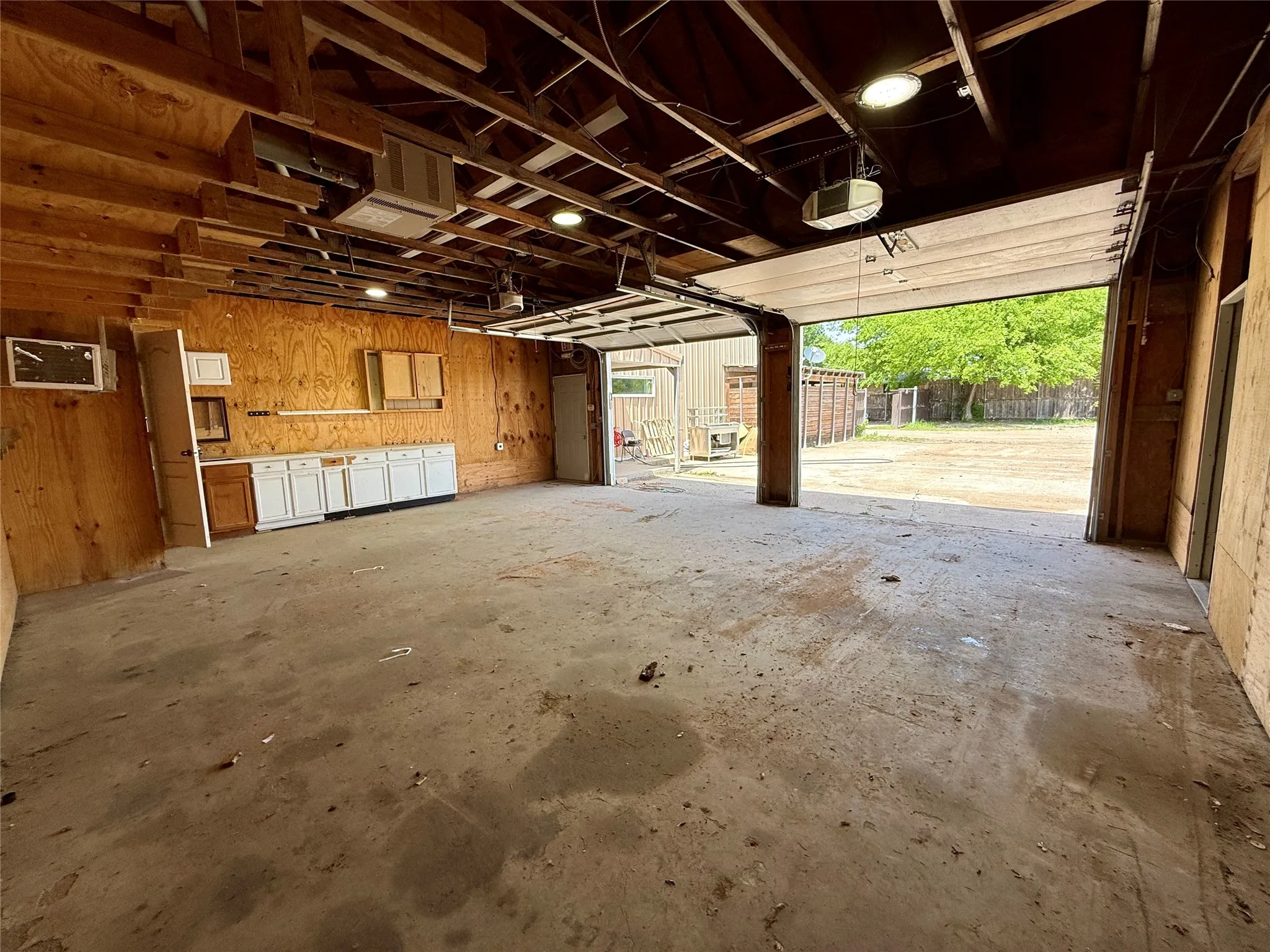 Warehouse For Rent in Collin County , 633 Rose Garden Drive, Mc Kinney, Texas 75072, 0, 0, Garage spaces, 0 Sqft, built in 2007, Preowned, mls#21234933, Real Estate Agent in Mc Kinney, Homes For Rent in Collin county, Homes For Rent in Mc Kinney, Realtor in Mc Kinney Texas, Real Estate Brokerage Independent Realty Texas, Luminita Cordes Realtor