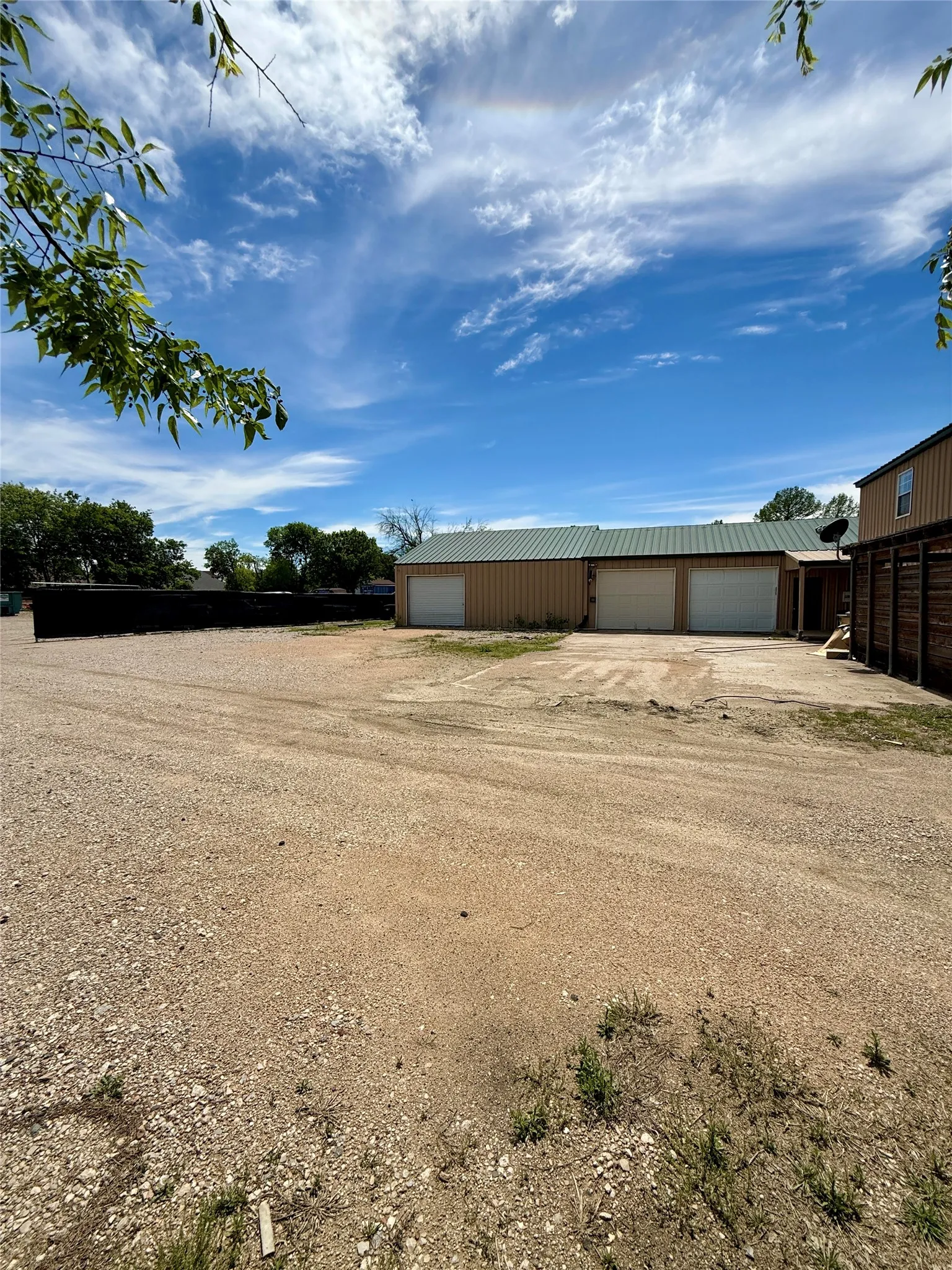 Warehouse For Rent in Collin County , 633 Rose Garden Drive, Mc Kinney, Texas 75072, 0, 0, Garage spaces, 0 Sqft, built in 2007, Preowned, mls#21234933, Real Estate Agent in Mc Kinney, Homes For Rent in Collin county, Homes For Rent in Mc Kinney, Realtor in Mc Kinney Texas, Real Estate Brokerage Independent Realty Texas, Luminita Cordes Realtor