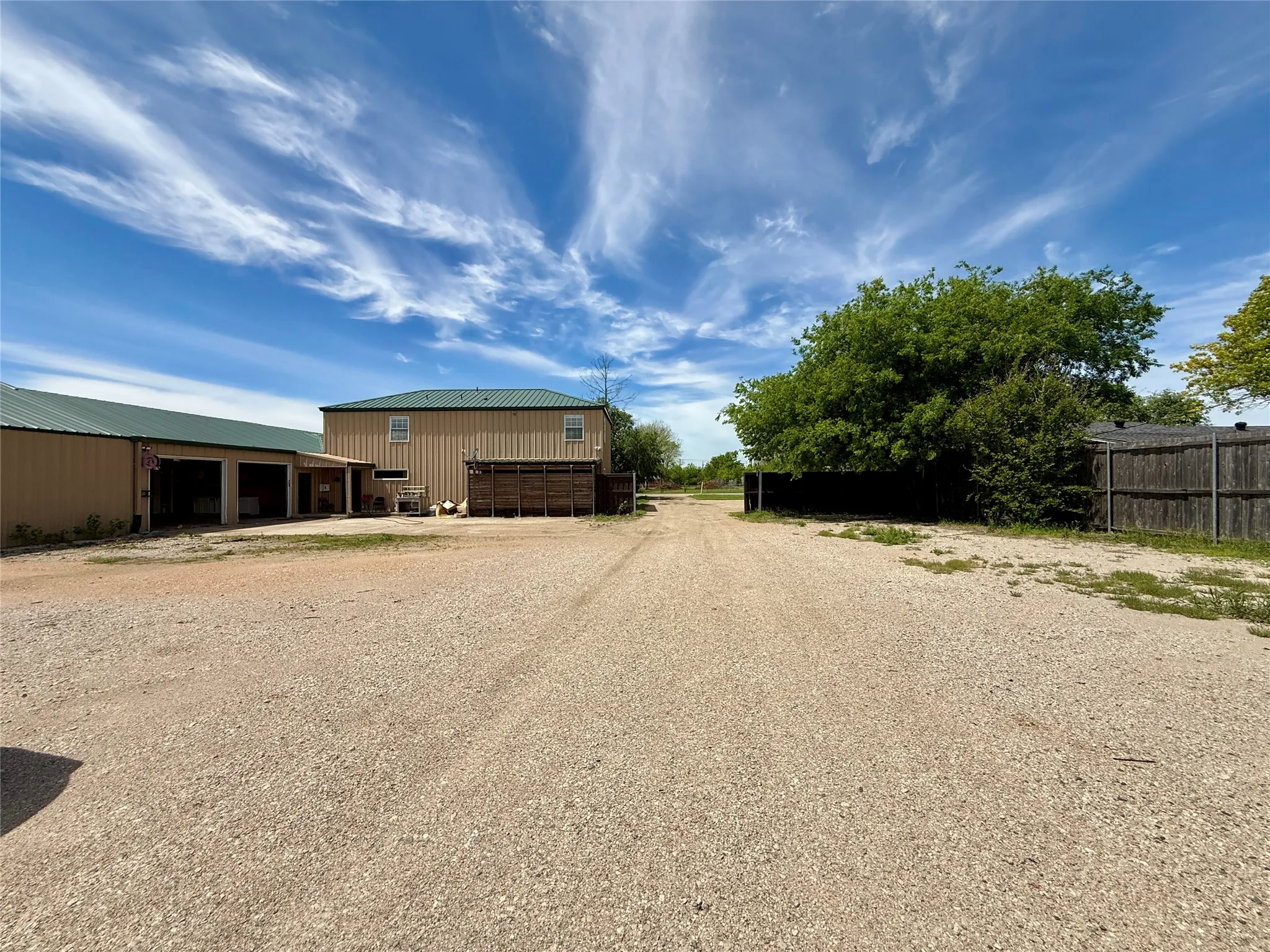 Warehouse For Rent in Collin County , 633 Rose Garden Drive, Mc Kinney, Texas 75072, 0, 0, Garage spaces, 0 Sqft, built in 2007, Preowned, mls#21234933, Real Estate Agent in Mc Kinney, Homes For Rent in Collin county, Homes For Rent in Mc Kinney, Realtor in Mc Kinney Texas, Real Estate Brokerage Independent Realty Texas, Luminita Cordes Realtor