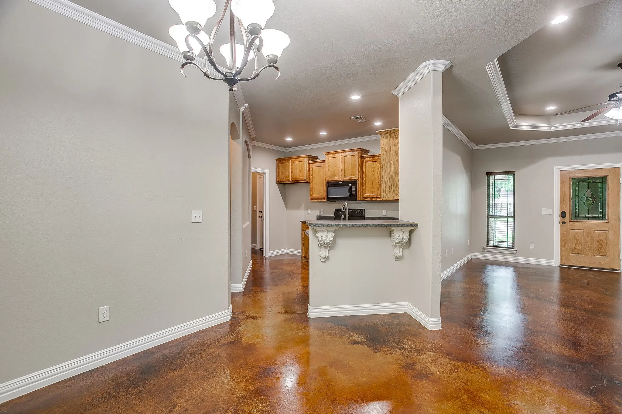 Single Family Residence For Sale in Parker County , 212 W 1st Street, Weatherford, Texas 76086, 3 Bedroom, 2 Bathroom, 2 Garage spaces, 1,416 Sqft, built in 2010, mls#21234942, Real Estate Agent in Weatherford, Homes For Sale in Parker county, Homes For Sale in Weatherford, Realtor in Weatherford Texas, Real Estate Brokerage Independent Realty Texas, Luminita Cordes Realtor