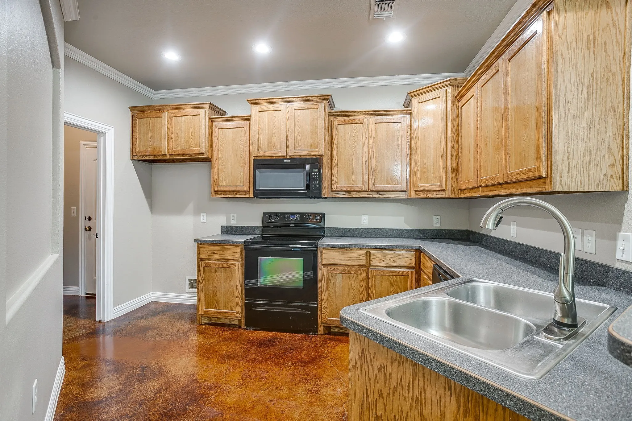 Single Family Residence For Sale in Parker County , 212 W 1st Street, Weatherford, Texas 76086, 3 Bedroom, 2 Bathroom, 2 Garage spaces, 1,416 Sqft, built in 2010, mls#21234942, Real Estate Agent in Weatherford, Homes For Sale in Parker county, Homes For Sale in Weatherford, Realtor in Weatherford Texas, Real Estate Brokerage Independent Realty Texas, Luminita Cordes Realtor