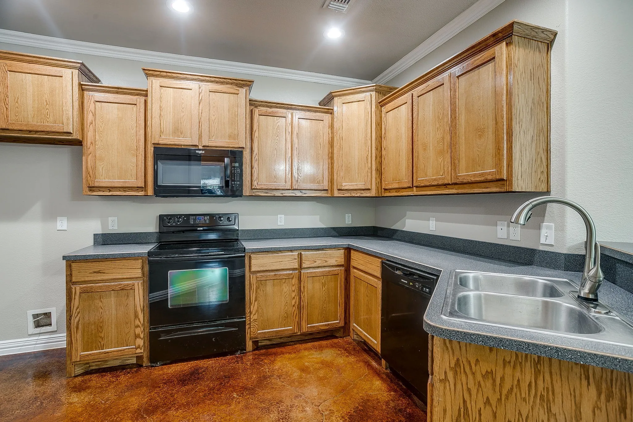 Single Family Residence For Sale in Parker County , 212 W 1st Street, Weatherford, Texas 76086, 3 Bedroom, 2 Bathroom, 2 Garage spaces, 1,416 Sqft, built in 2010, mls#21234942, Real Estate Agent in Weatherford, Homes For Sale in Parker county, Homes For Sale in Weatherford, Realtor in Weatherford Texas, Real Estate Brokerage Independent Realty Texas, Luminita Cordes Realtor