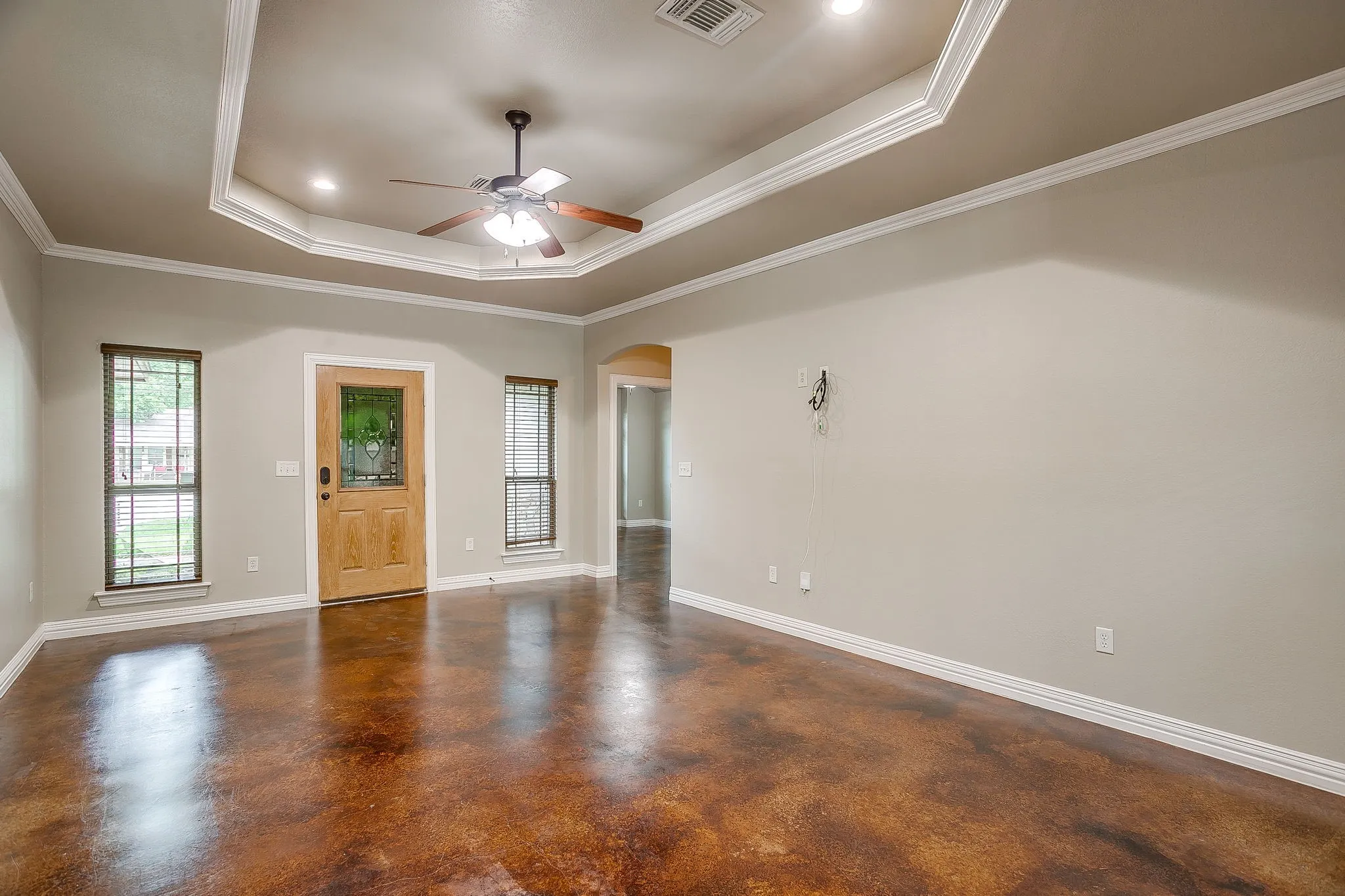 Single Family Residence For Sale in Parker County , 212 W 1st Street, Weatherford, Texas 76086, 3 Bedroom, 2 Bathroom, 2 Garage spaces, 1,416 Sqft, built in 2010, mls#21234942, Real Estate Agent in Weatherford, Homes For Sale in Parker county, Homes For Sale in Weatherford, Realtor in Weatherford Texas, Real Estate Brokerage Independent Realty Texas, Luminita Cordes Realtor