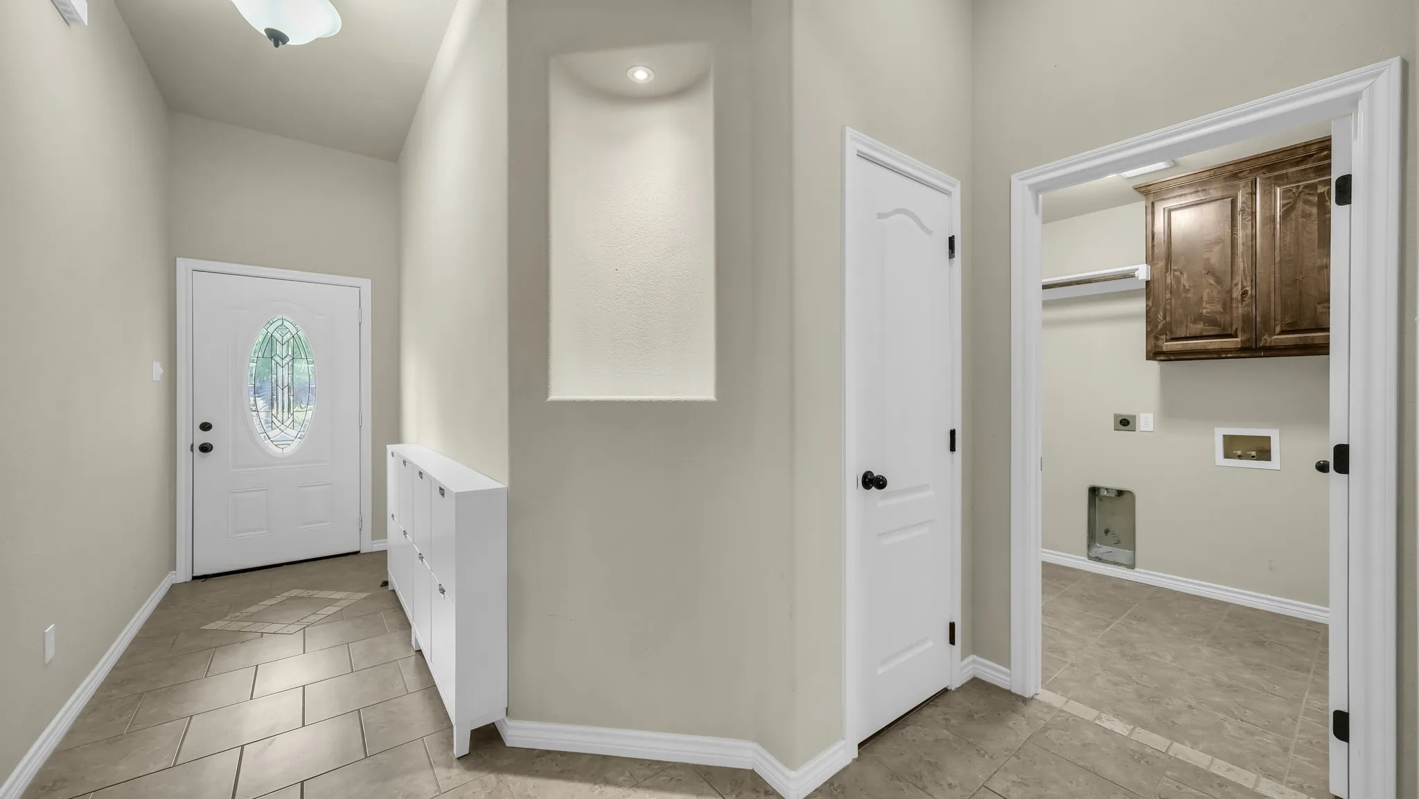 Single Family Residence For Sale in Wise County , 1207 Butterfield Street, Bridgeport, Texas 76426, 4 Bedroom, 2 Bathroom, 2 Garage spaces, 1,960 Sqft, built in 2014, Preowned, mls#21230230, Real Estate Agent in Bridgeport, Homes For Sale in Wise county, Homes For Sale in Bridgeport, Realtor in Bridgeport Texas, Real Estate Brokerage Independent Realty Texas, Luminita Cordes Realtor