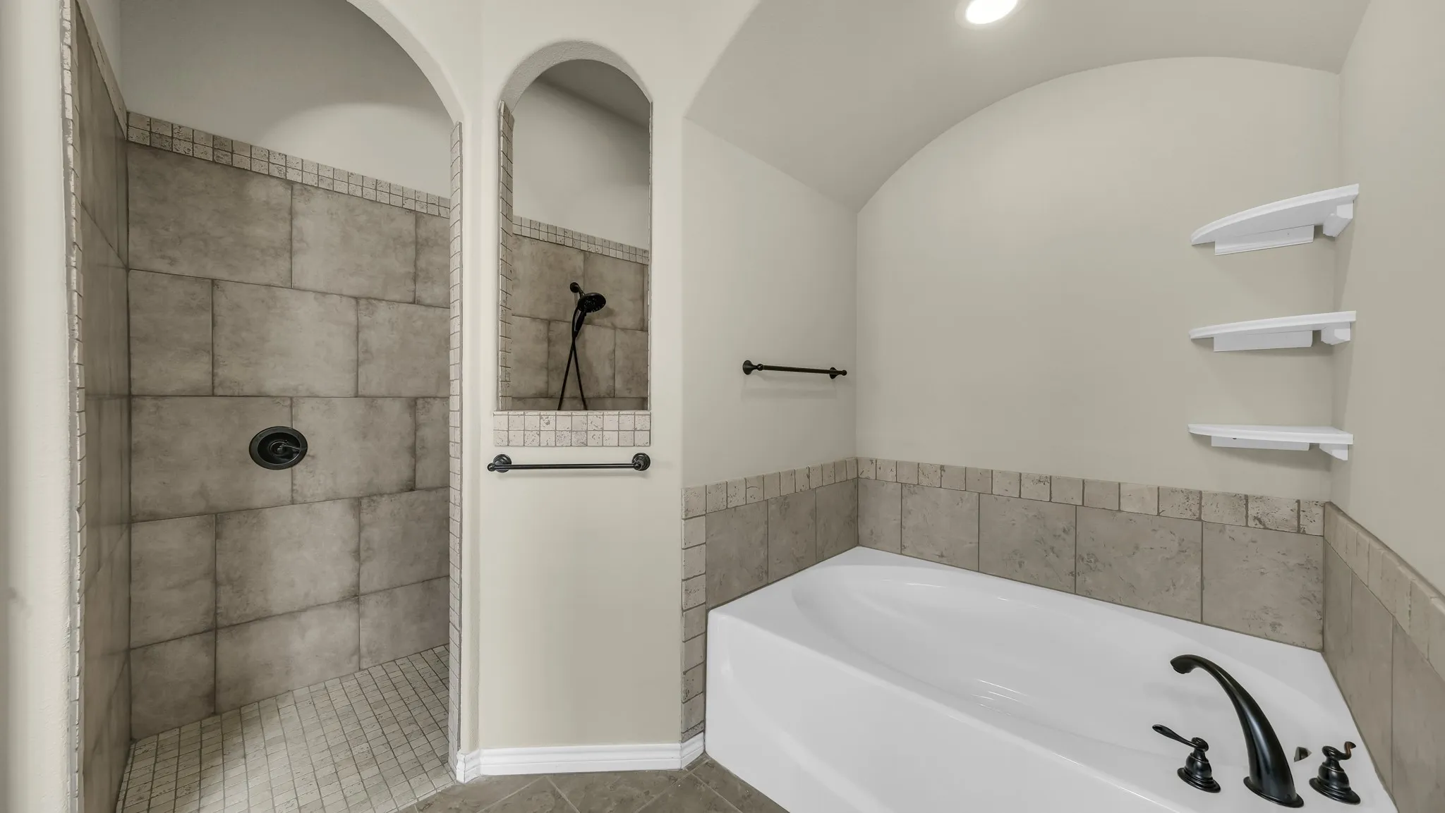 Single Family Residence For Sale in Wise County , 1207 Butterfield Street, Bridgeport, Texas 76426, 4 Bedroom, 2 Bathroom, 2 Garage spaces, 1,960 Sqft, built in 2014, Preowned, mls#21230230, Real Estate Agent in Bridgeport, Homes For Sale in Wise county, Homes For Sale in Bridgeport, Realtor in Bridgeport Texas, Real Estate Brokerage Independent Realty Texas, Luminita Cordes Realtor