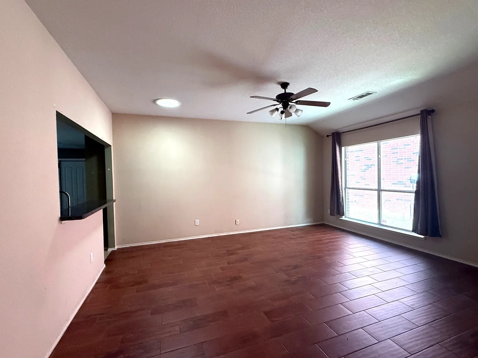 Single Family Residence For Rent in Denton County , 3901 Granby Lane, Flower Mound, Texas 75028, 3 Bedrooms, 2 Bathrooms, 2 Garage spaces, 1,437 Sqft, built in 2004, Preowned, Price $2,200, mls#21234996, Real Estate Agent in Flower Mound, Homes For Rent in Denton county, Homes For Rent in Flower Mound, Realtor in Flower Mound Texas, Real Estate Brokerage Independent Realty Texas, Luminita Cordes Realtor