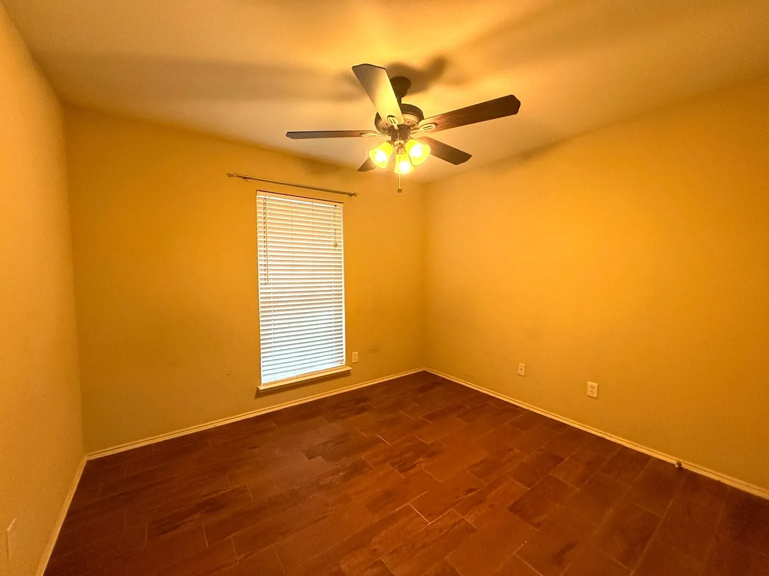Single Family Residence For Rent in Denton County , 3901 Granby Lane, Flower Mound, Texas 75028, 3 Bedrooms, 2 Bathrooms, 2 Garage spaces, 1,437 Sqft, built in 2004, Preowned, Price $2,200, mls#21234996, Real Estate Agent in Flower Mound, Homes For Rent in Denton county, Homes For Rent in Flower Mound, Realtor in Flower Mound Texas, Real Estate Brokerage Independent Realty Texas, Luminita Cordes Realtor