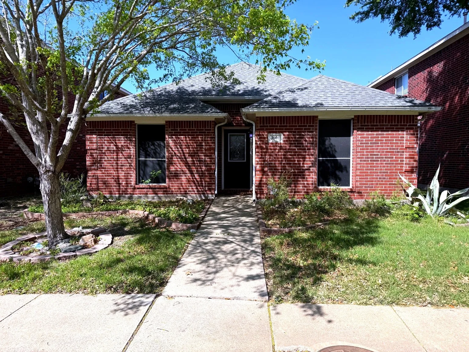 Single Family Residence For Rent in Denton County , 3901 Granby Lane, Flower Mound, Texas 75028, 3 Bedrooms, 2 Bathrooms, 2 Garage spaces, 1,437 Sqft, built in 2004, Preowned, Price $2,200, mls#21234996, Real Estate Agent in Flower Mound, Homes For Rent in Denton county, Homes For Rent in Flower Mound, Realtor in Flower Mound Texas, Real Estate Brokerage Independent Realty Texas, Luminita Cordes Realtor