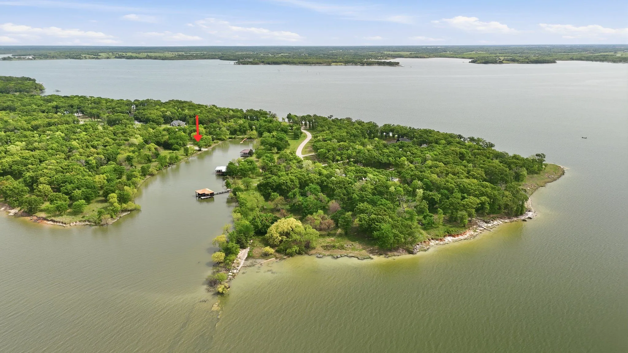 Aerial view showing placement of the lot within the cove