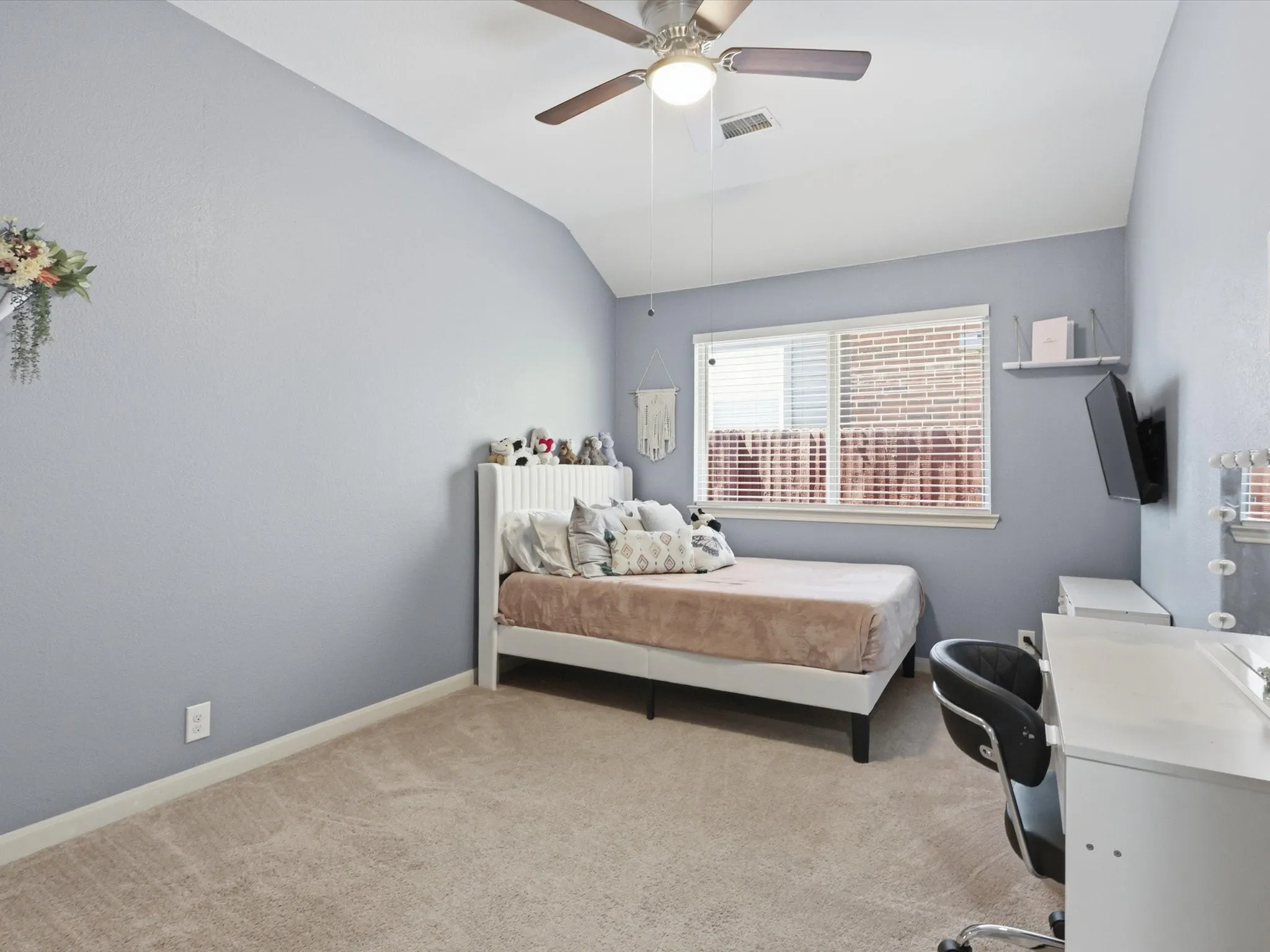 Single Family Residence For Sale in Collin County , 452 Harding Lane, Lavon, Texas 75166, 3 Bedroom, 2 Bathroom, 2 Garage spaces, 1,859 Sqft, built in 2015, Preowned, mls#21225478, Real Estate Agent in Lavon, Homes For Sale in Collin county, Homes For Sale in Lavon, Realtor in Lavon Texas, Real Estate Brokerage Independent Realty Texas, Luminita Cordes Realtor