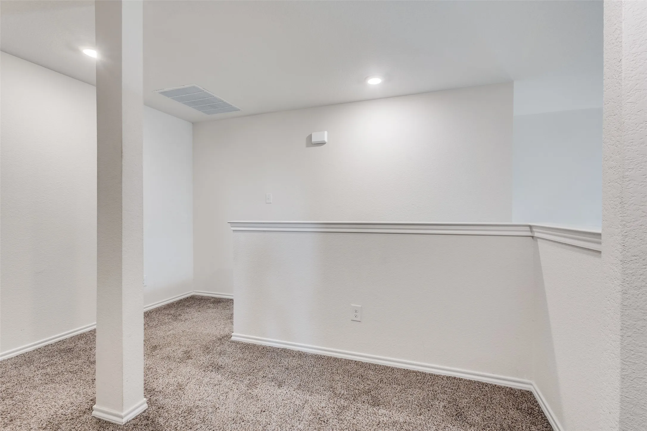 Single Family Residence For Sale in Collin County , 305 Ginger Avenue, Anna, Texas 75409, 4 Bedroom, 3 Bathroom, 2 Garage spaces, 2,158 Sqft, built in 2022, Preowned, mls#21233412, Real Estate Agent in Anna, Homes For Sale in Collin county, Homes For Sale in Anna, Realtor in Anna Texas, Real Estate Brokerage Independent Realty Texas, Luminita Cordes Realtor