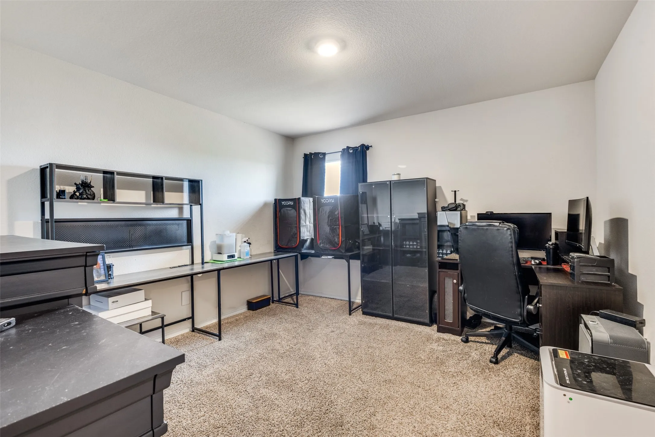 Single Family Residence For Sale in Collin County , 305 Ginger Avenue, Anna, Texas 75409, 4 Bedroom, 3 Bathroom, 2 Garage spaces, 2,158 Sqft, built in 2022, Preowned, mls#21233412, Real Estate Agent in Anna, Homes For Sale in Collin county, Homes For Sale in Anna, Realtor in Anna Texas, Real Estate Brokerage Independent Realty Texas, Luminita Cordes Realtor